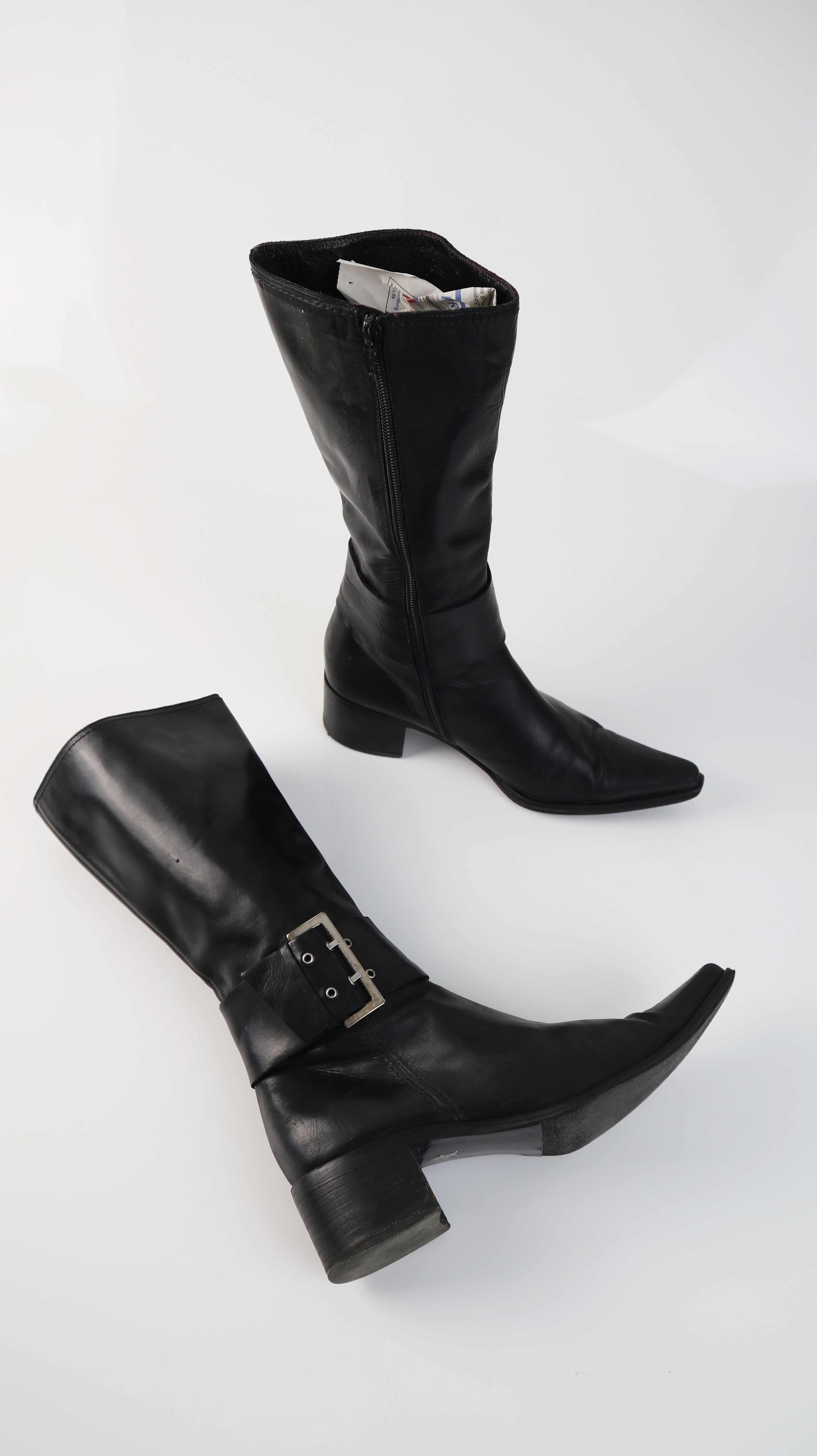 True Vintage Stiefel Lederstiefel schwarz Schnalle 38 Spitz Y2K