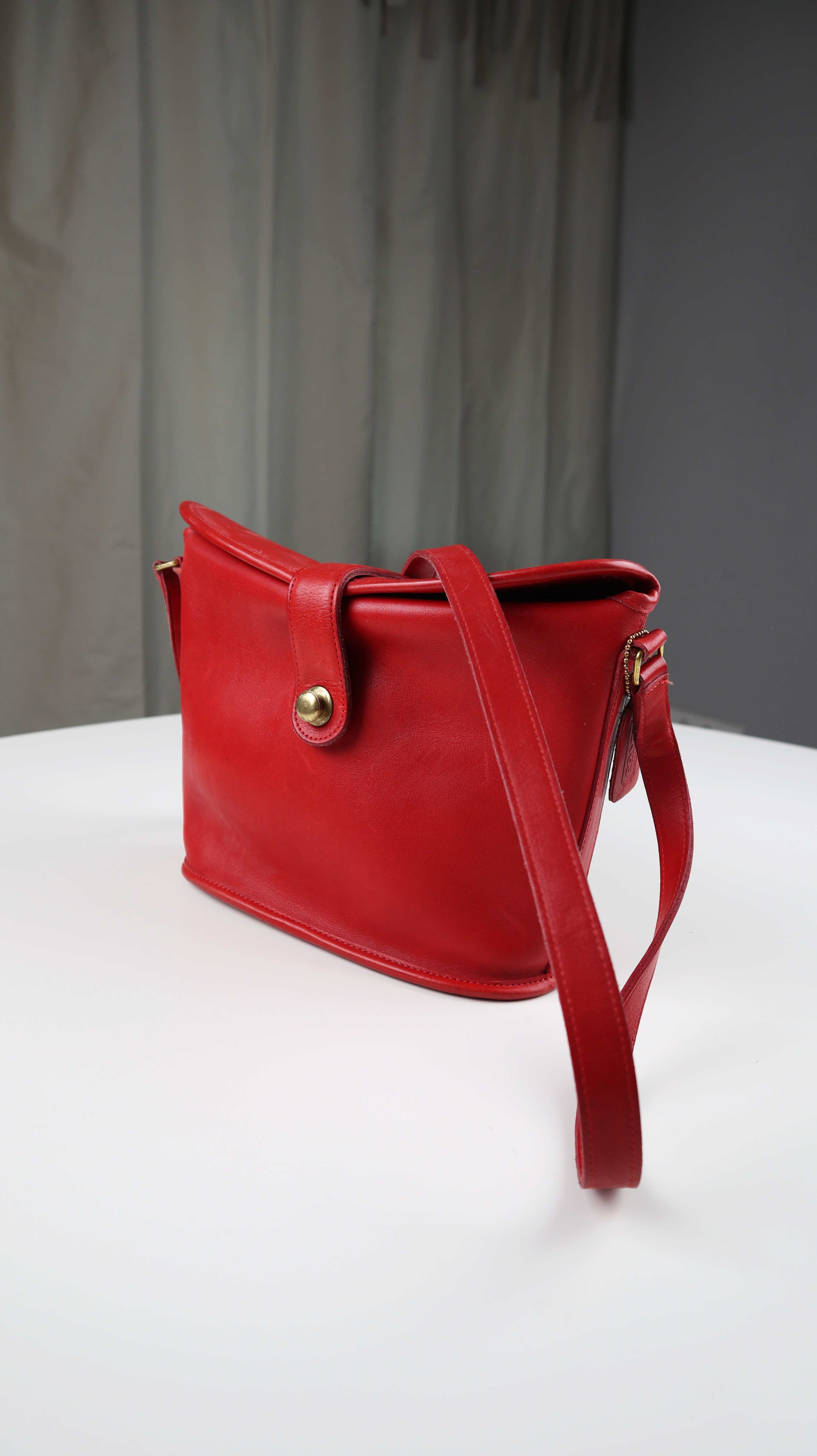 Coach East Weste Schultertasche Umhängetasche rot Ledertasche Gold