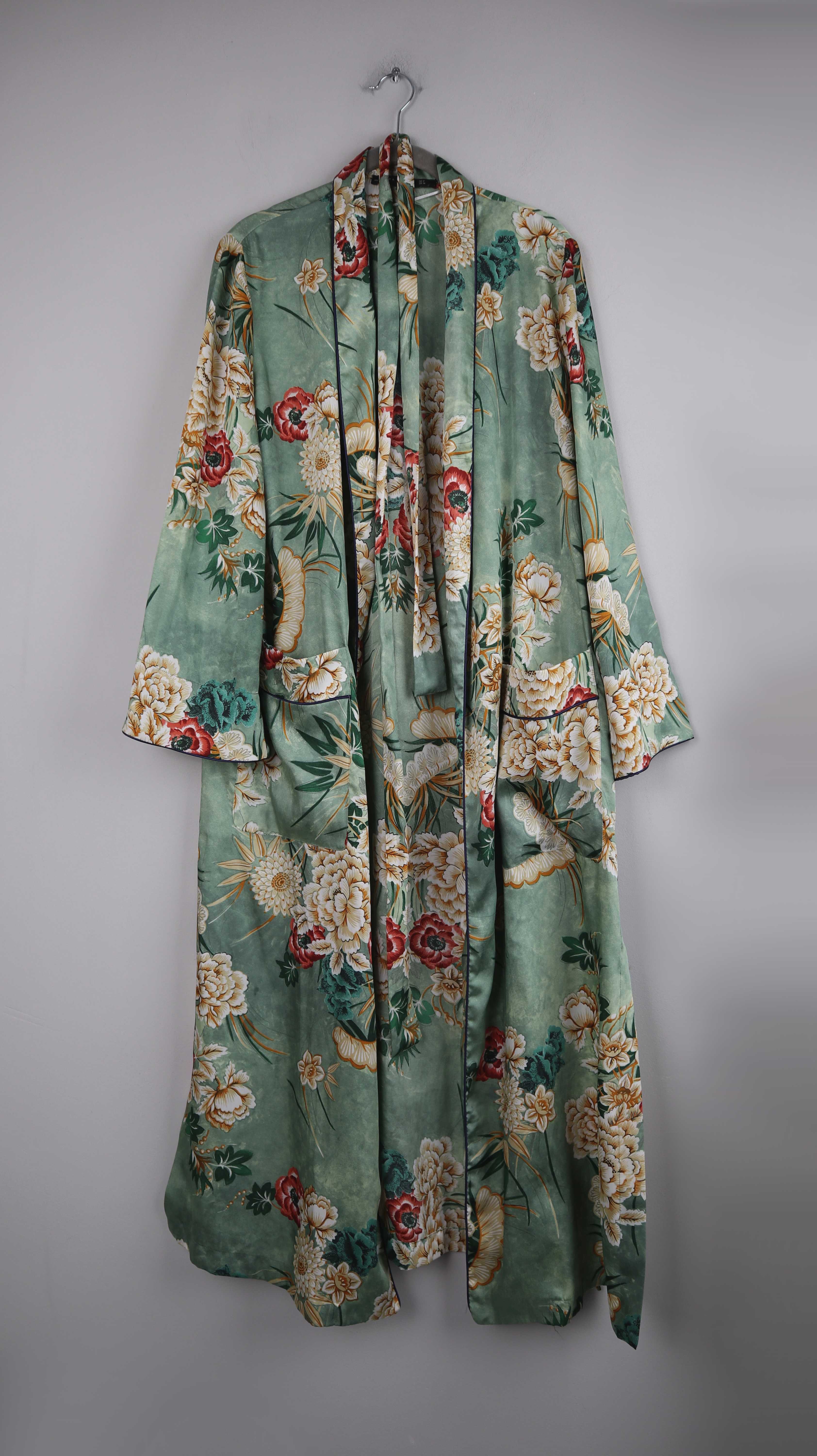 Zara Bademantel Kimono grün 38 M asiatisch Morgenmantel