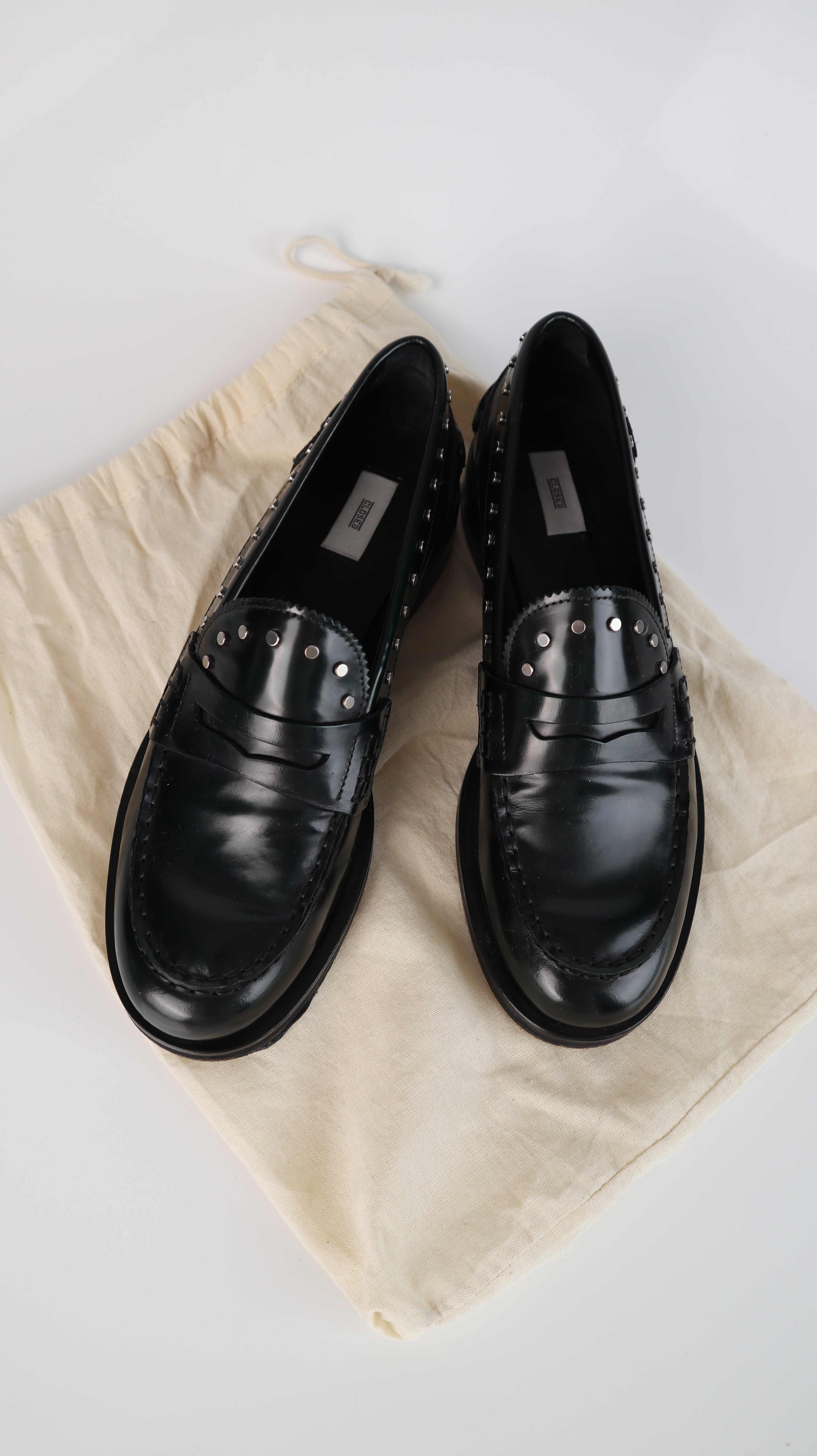 Closed Mokassins schwarz Lackleder Loafer Mules 38 Slipper Halbschuhe