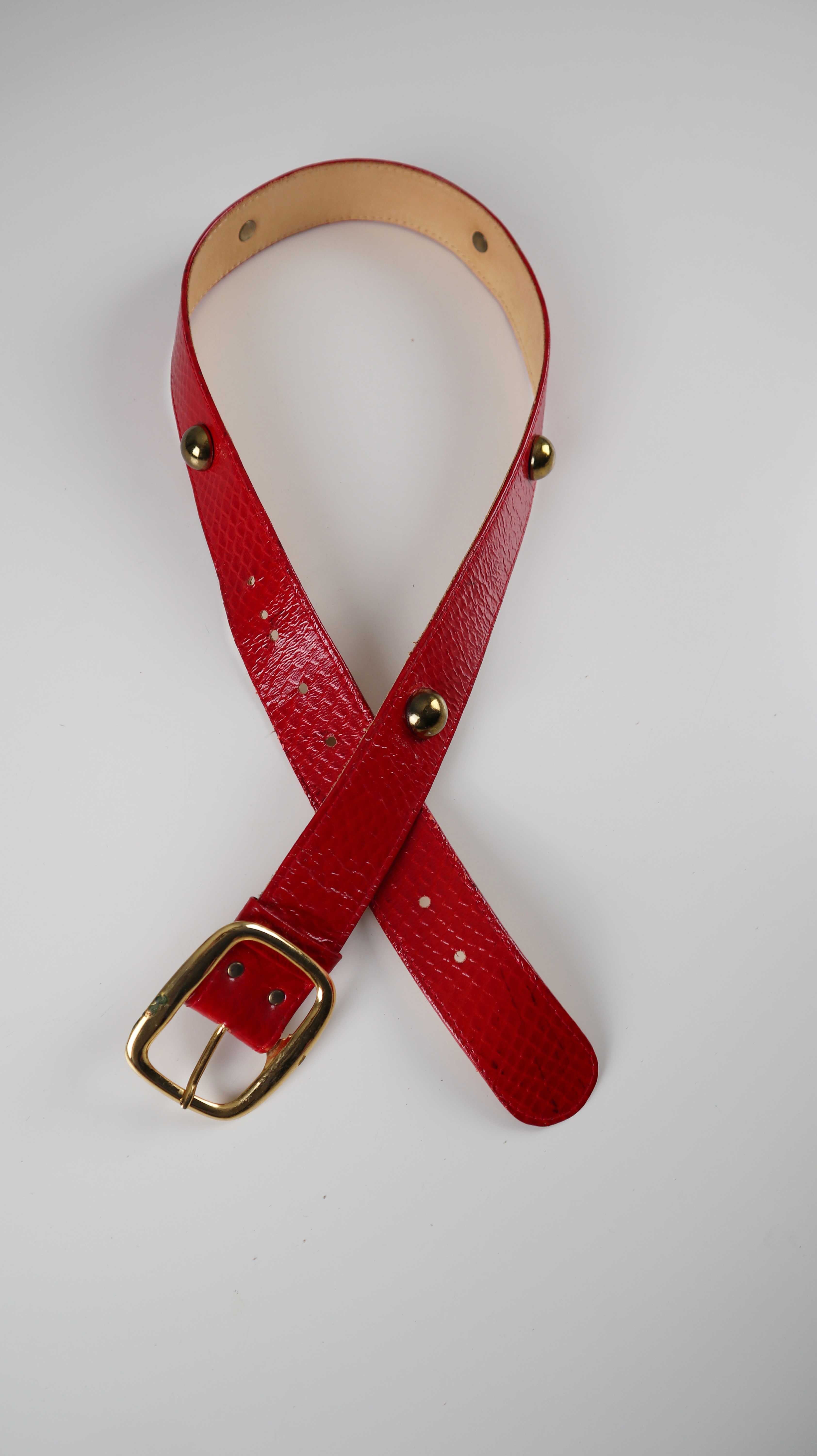True Vintage Gürtel rot Leder Gold Kugeln 70er Schnalle