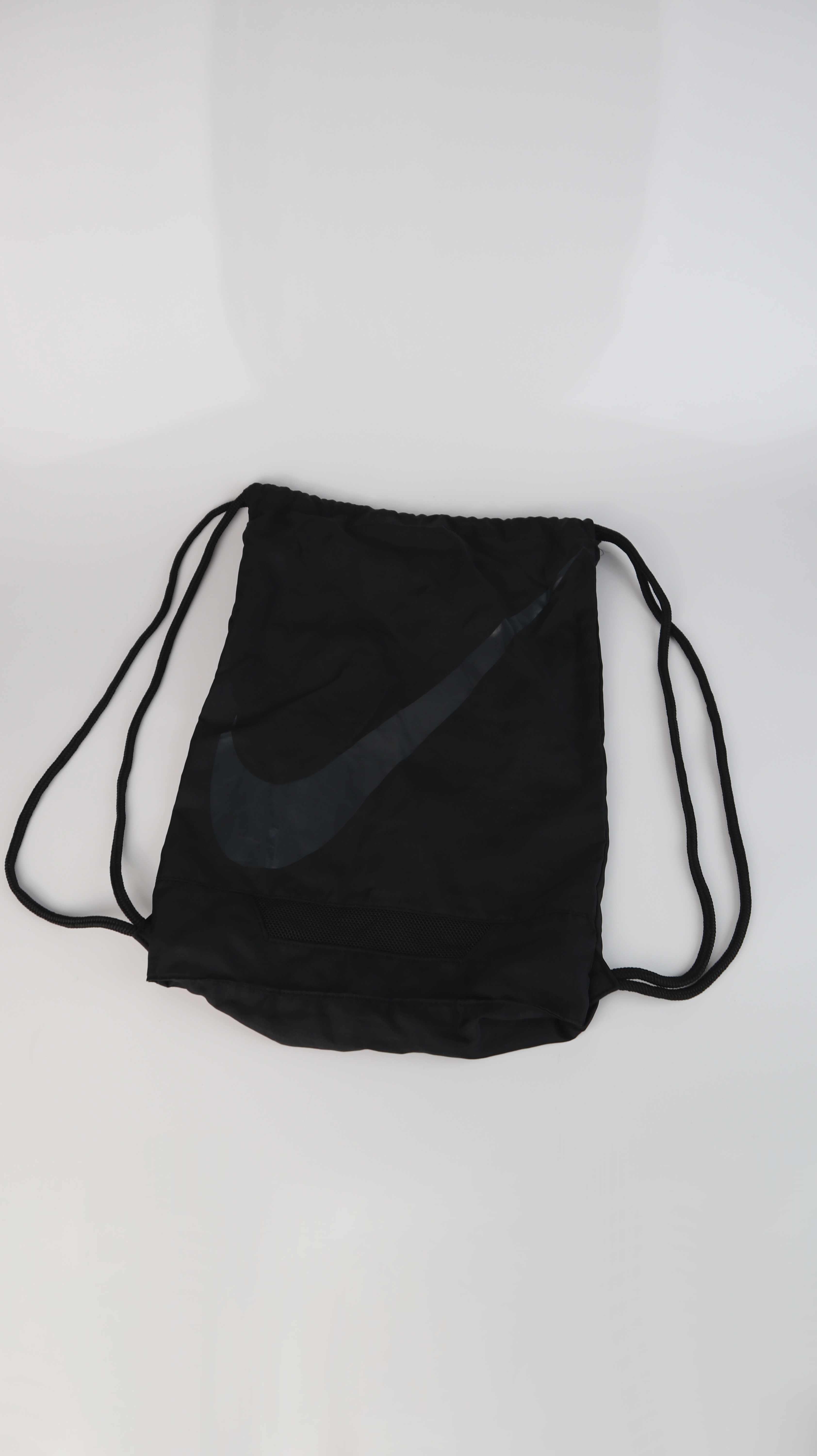 Nike Turnbeutel Sportbeutel Tasche Rucksack schwarz Zipper