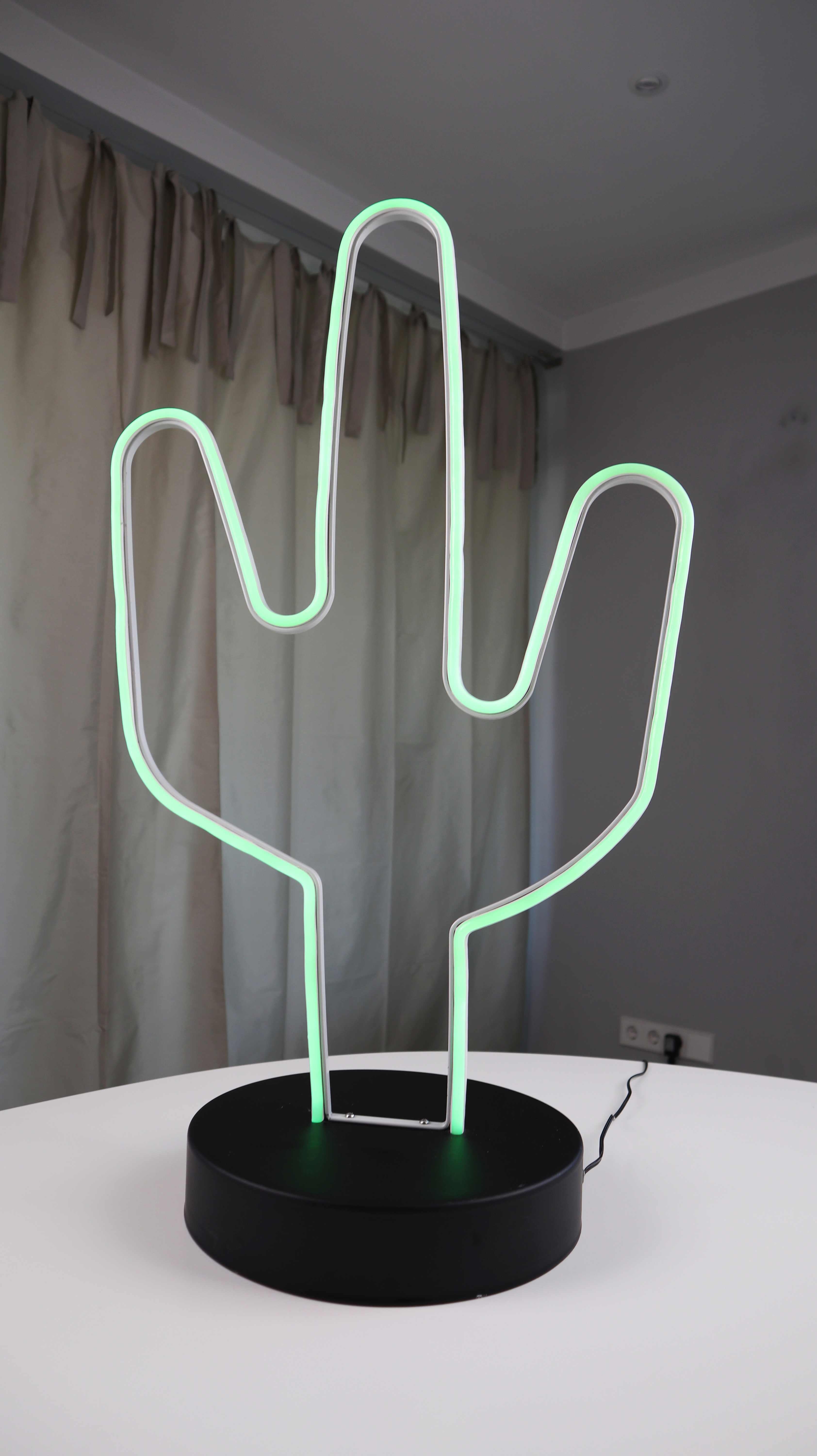 Clas Ohlson Lampe Neonlampe Kaktus Neonband Grün Tischlampe Sign beleuchtet
