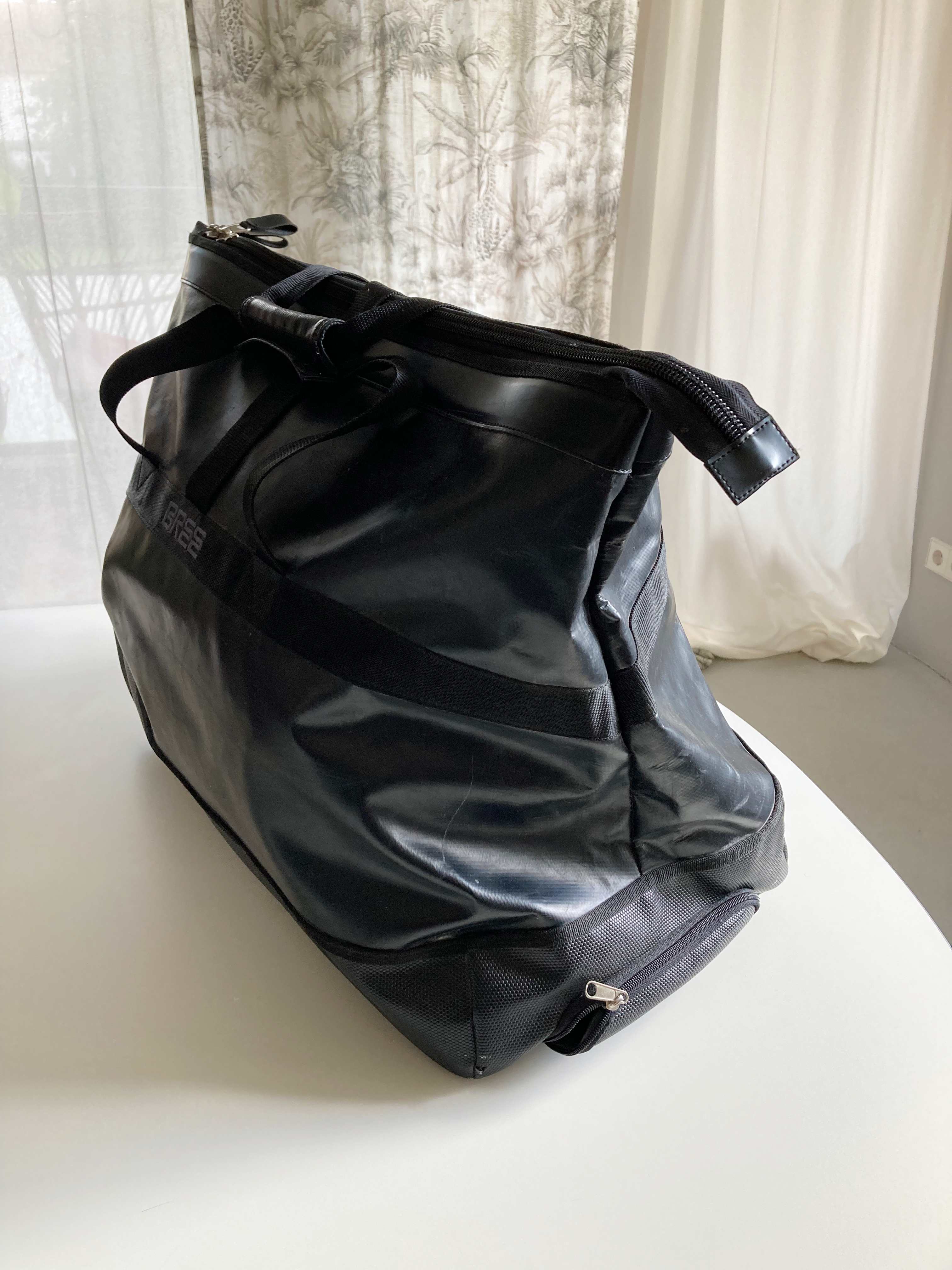 Bree Tasche schwarz Reisetasche rollbar Planentasche Weekender Koffer