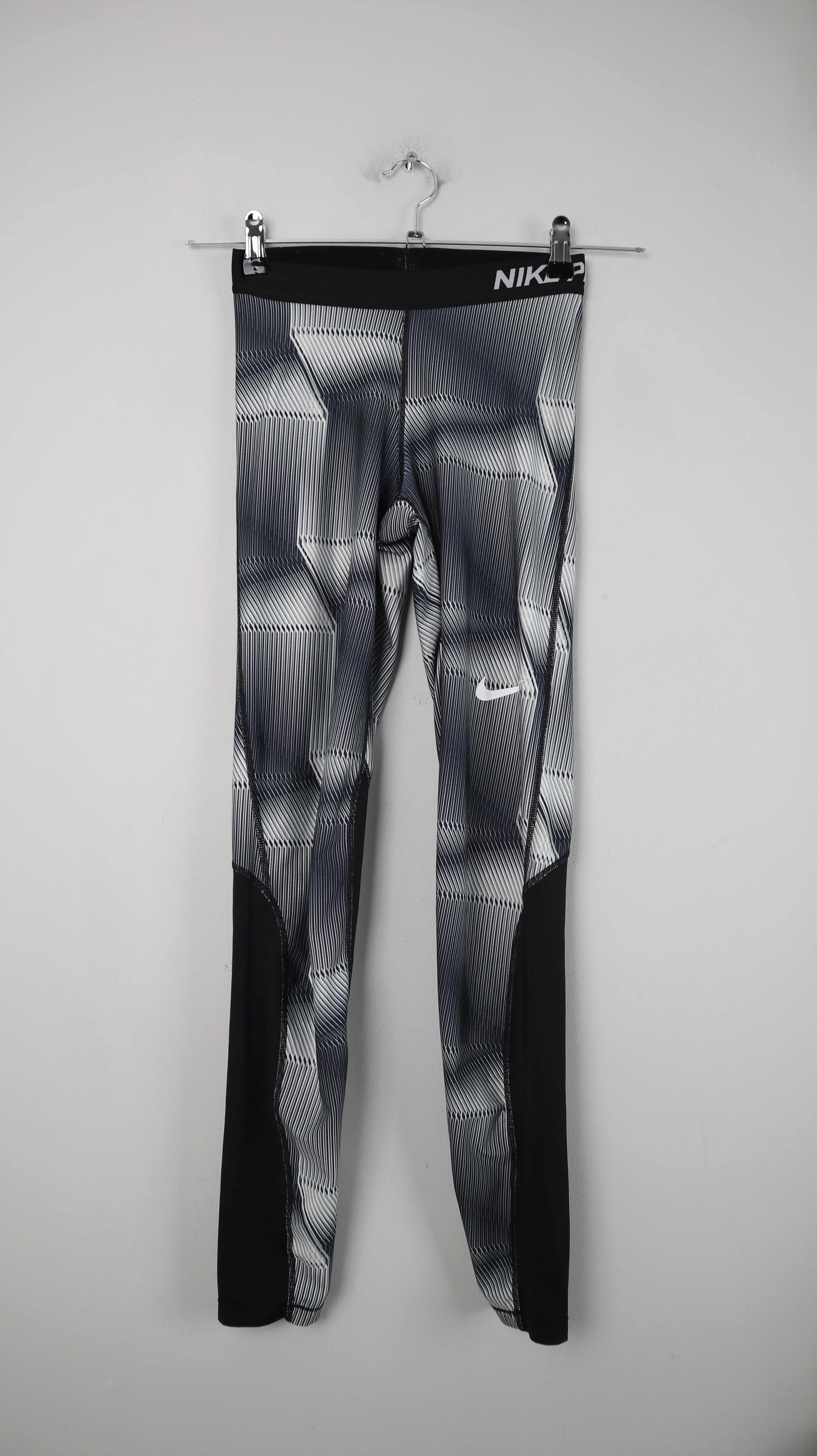 Nike Pro Leggings schwarz weiß Sporthose 36 S