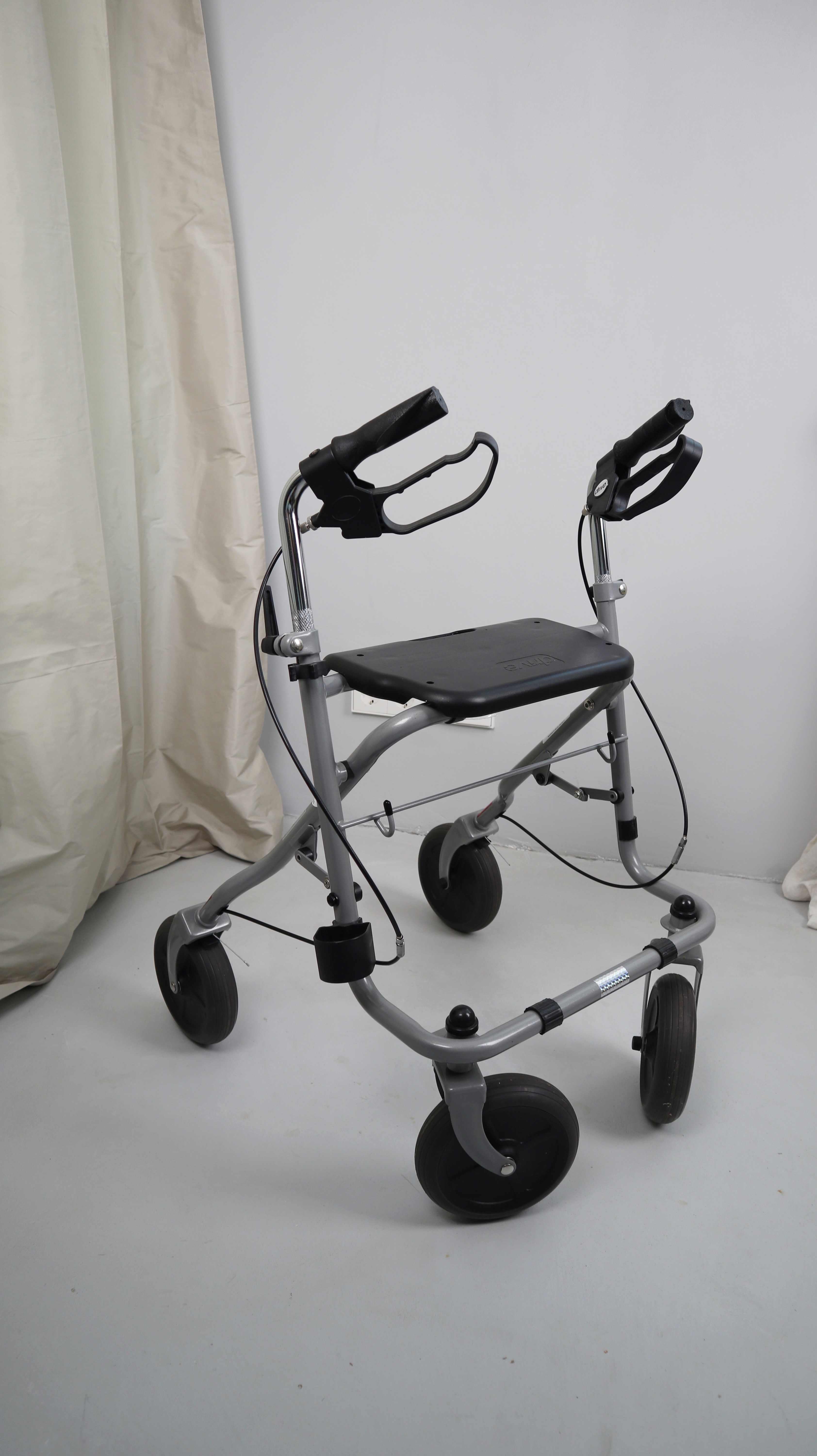 Rollator Gehhilfe Klappbar