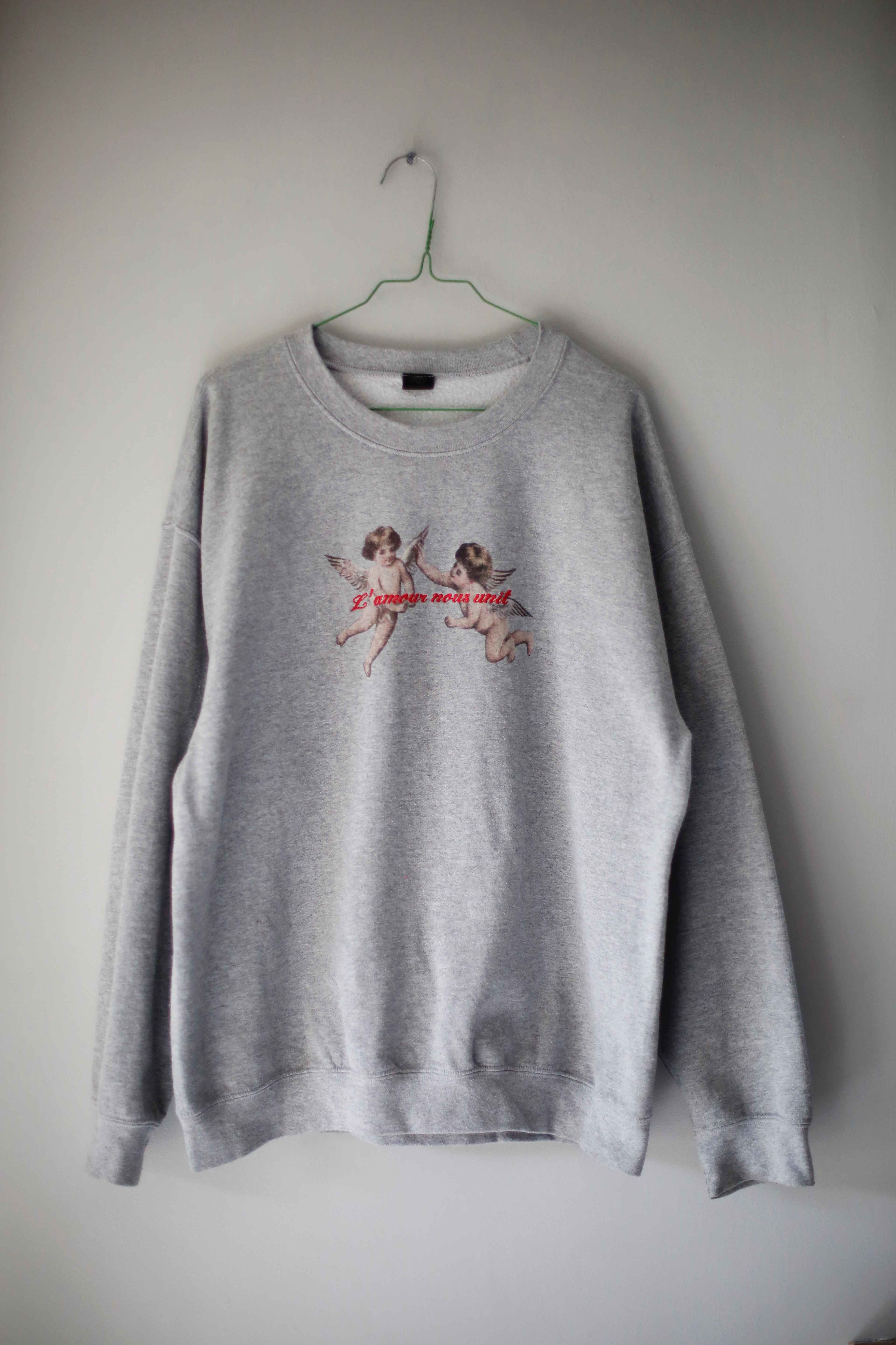 Urban Outfitters Pullover Sweater M grau Engel basic bedruckt