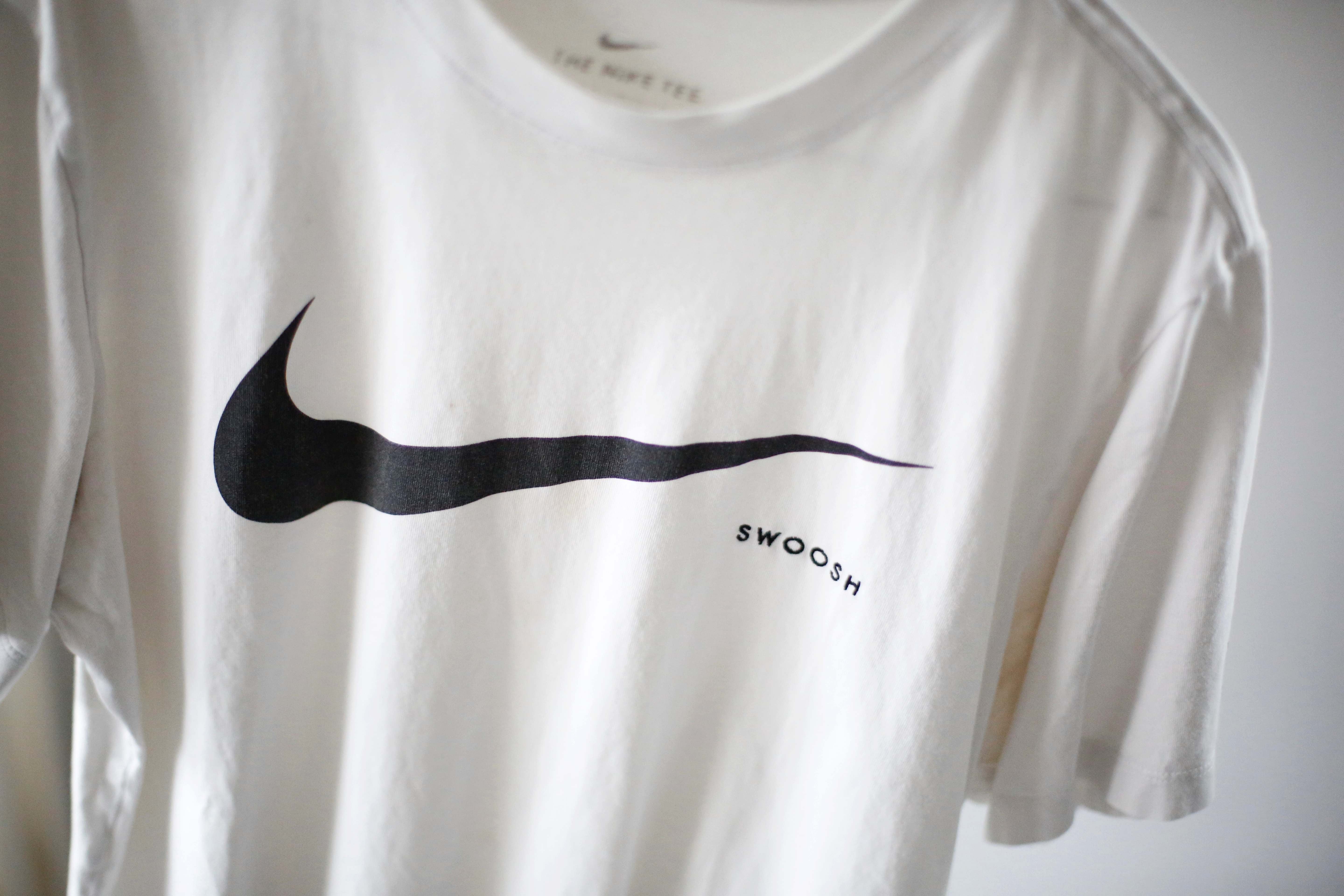 Nike Swoosh Shirt T-Shirt weiß weiss M basic einfarbig