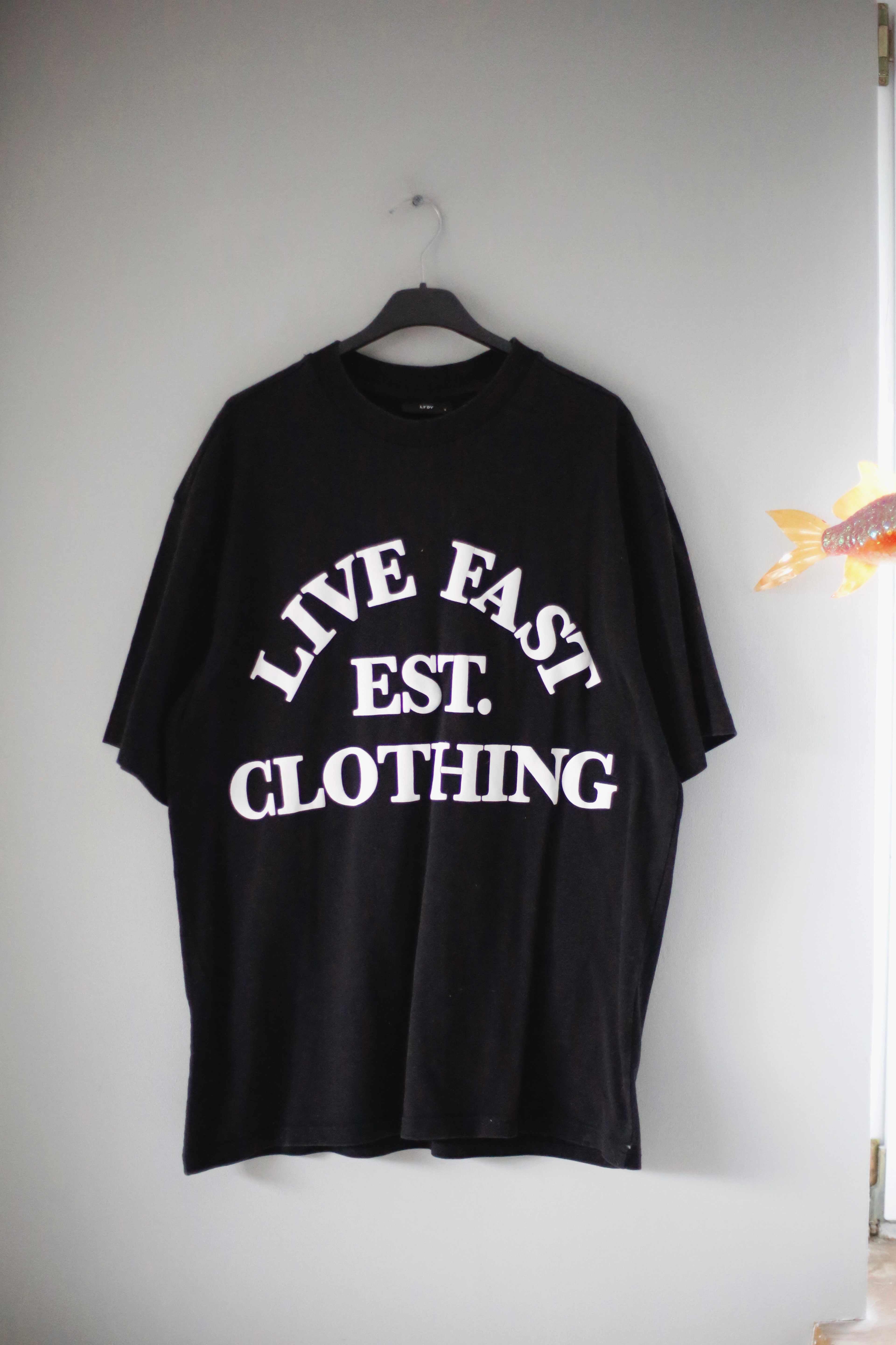 LFDY Shirt Schwarz bedruckt T-Shirt basic S einfarbig