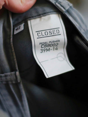closed samthose pedal pusher Closed Pedal Pusher Samt Grau Hose Samthose mod waist 36 S hellgrau ve – Handpicked pieces