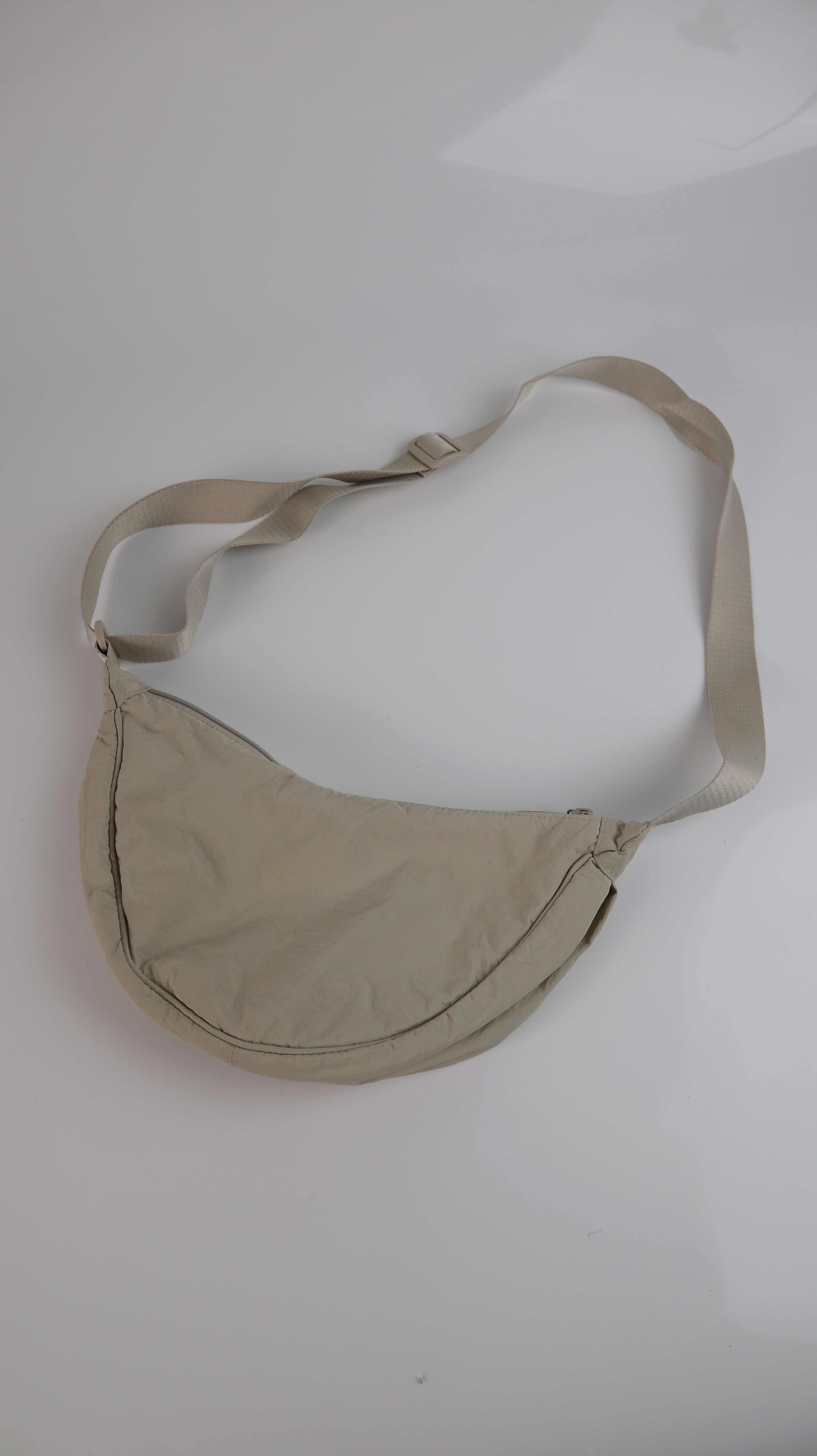 Uniqlo Tasche Beige Creme Umhängetasche Bauchtasche Creme