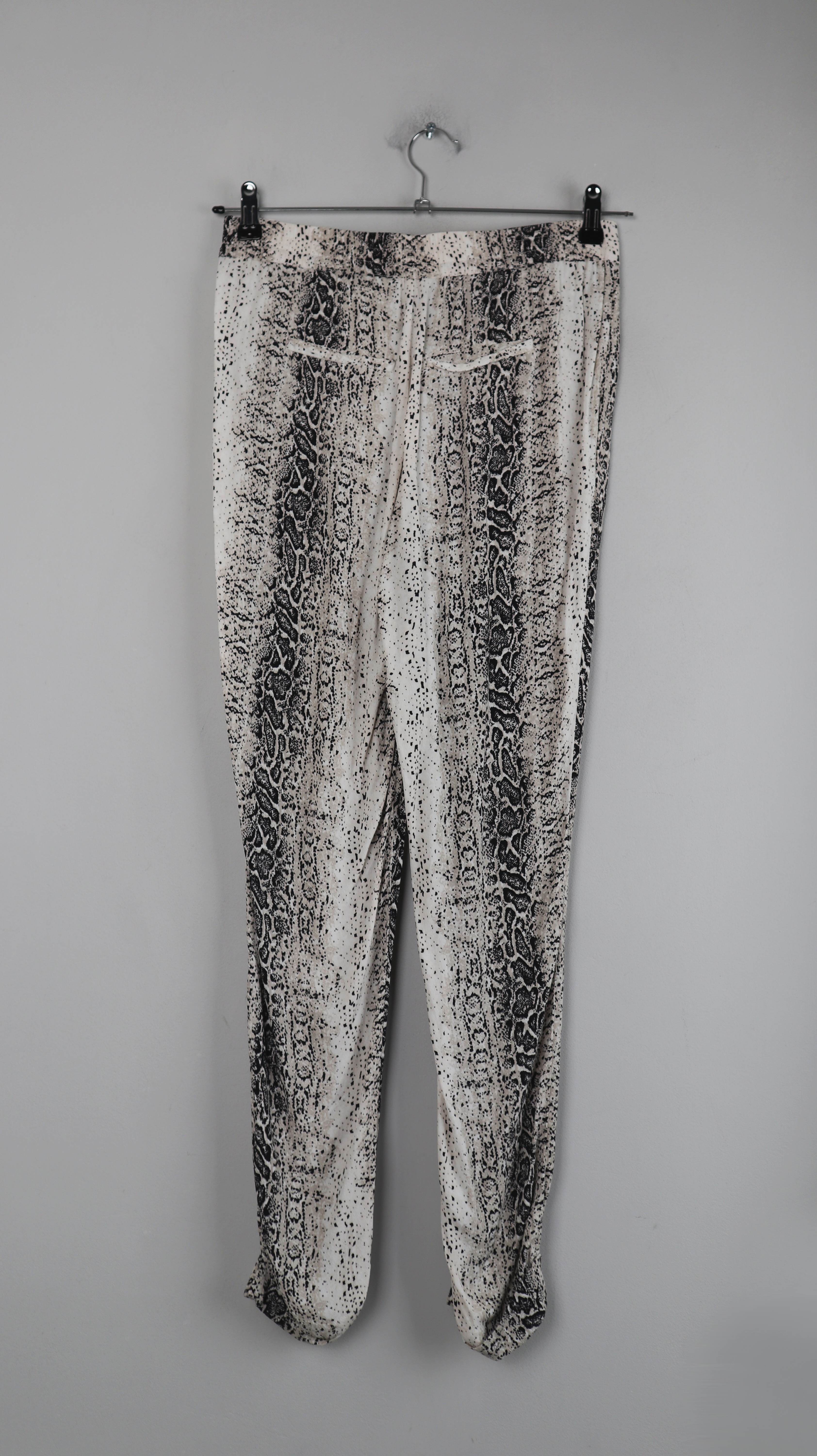 Vila Hose 38 M Beige Weiß Animal Print Schlange Chino Stoffhose