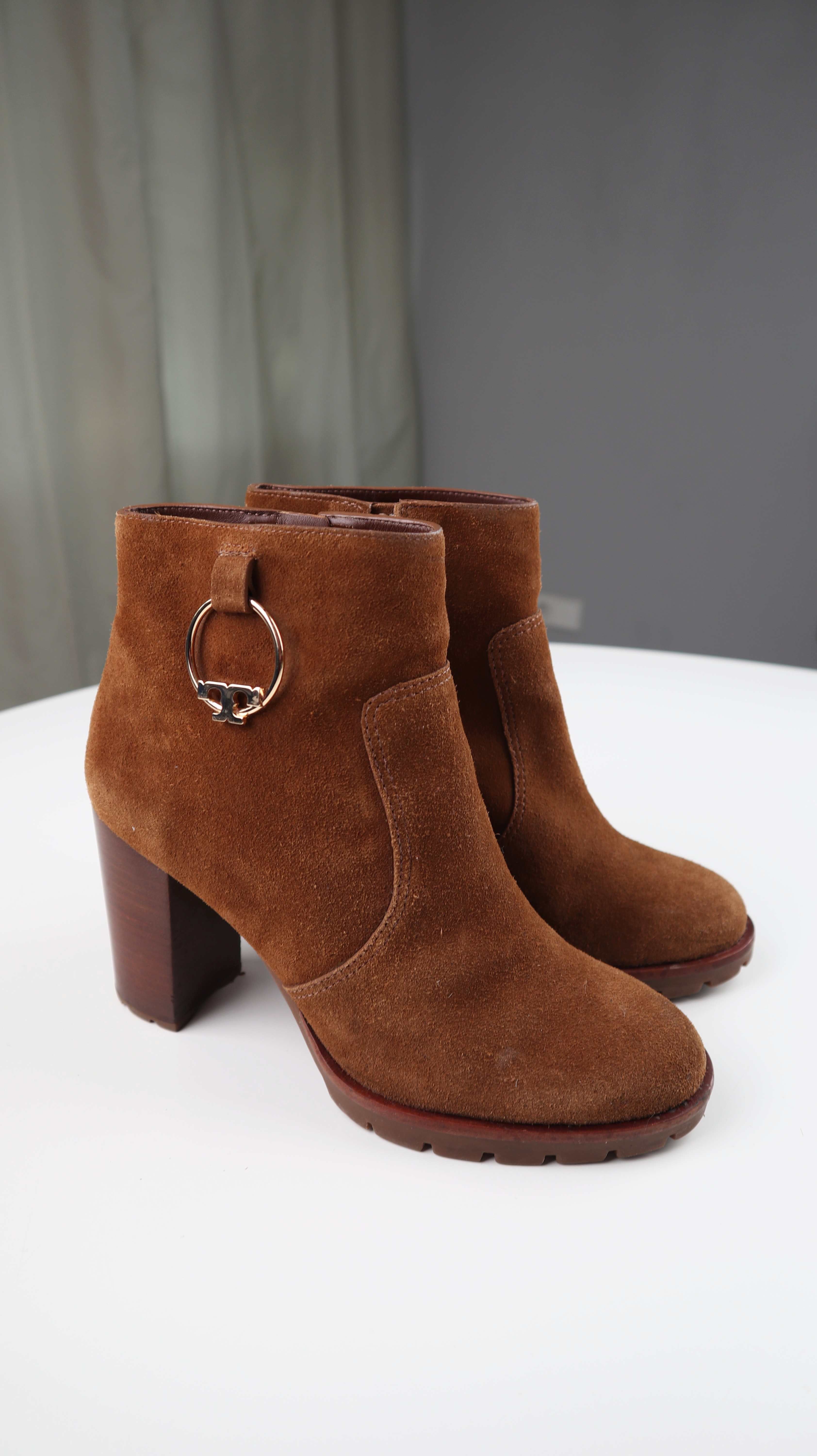 Tory Burch Stiefeletten Wildleder braun 9M 40 Wildlederstiefel Absatzschuhe