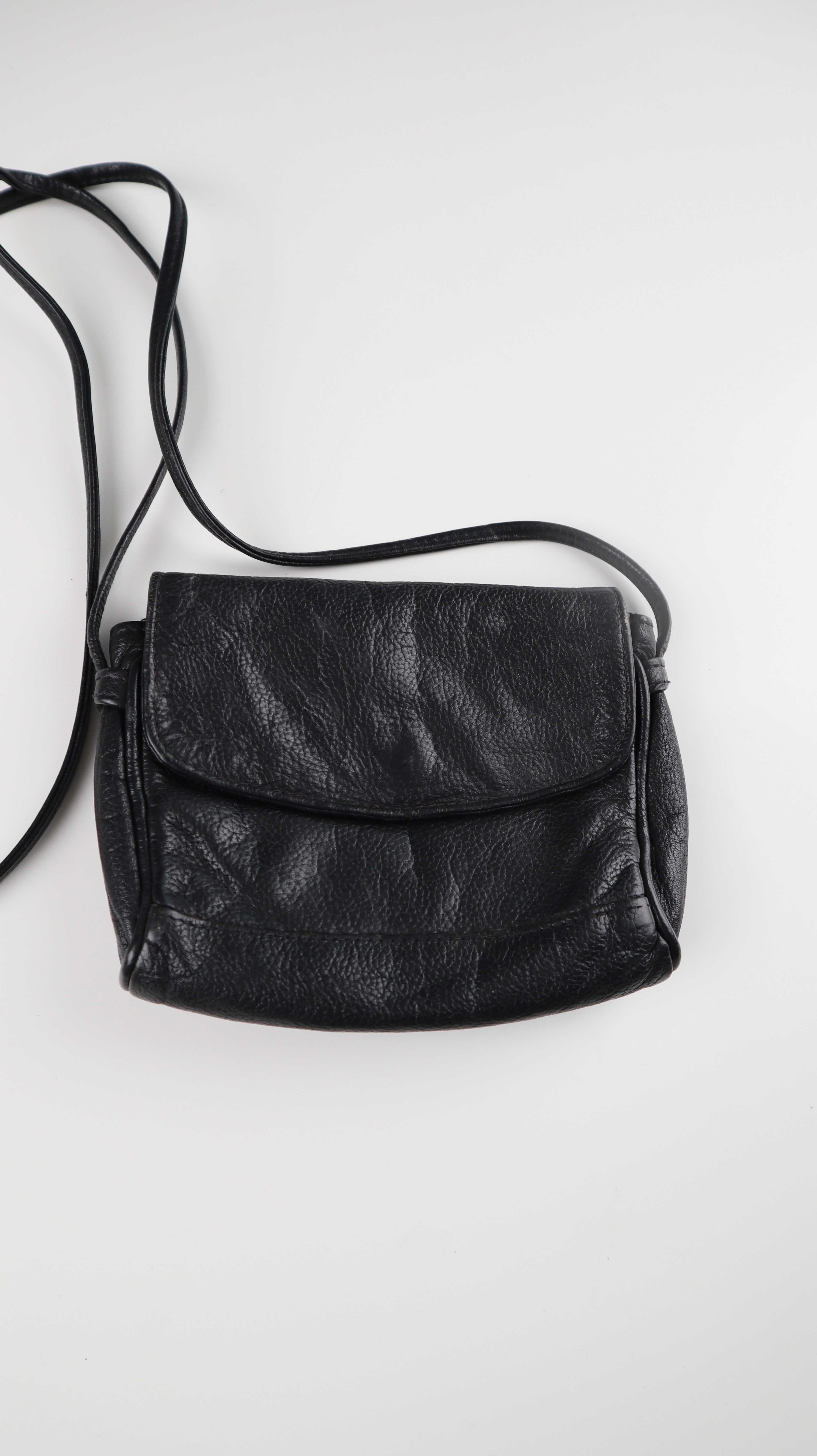 True Vintage Tasche Ledertasche schwarz Umhängetasche Crossbag