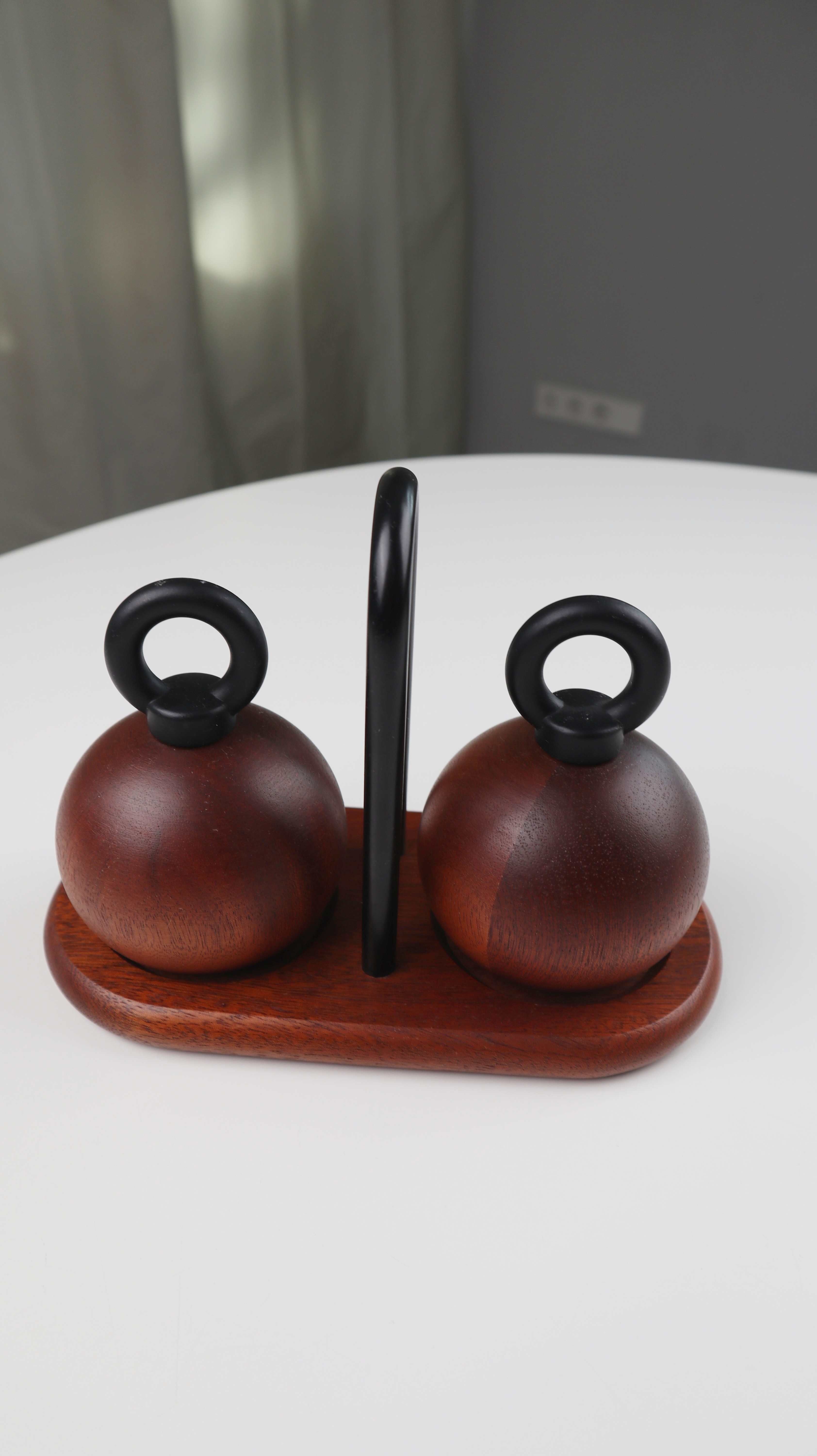 Bodum Gewürzstreuer Salz und Pfeffer Twin Salz- und Pfeffermühlenset