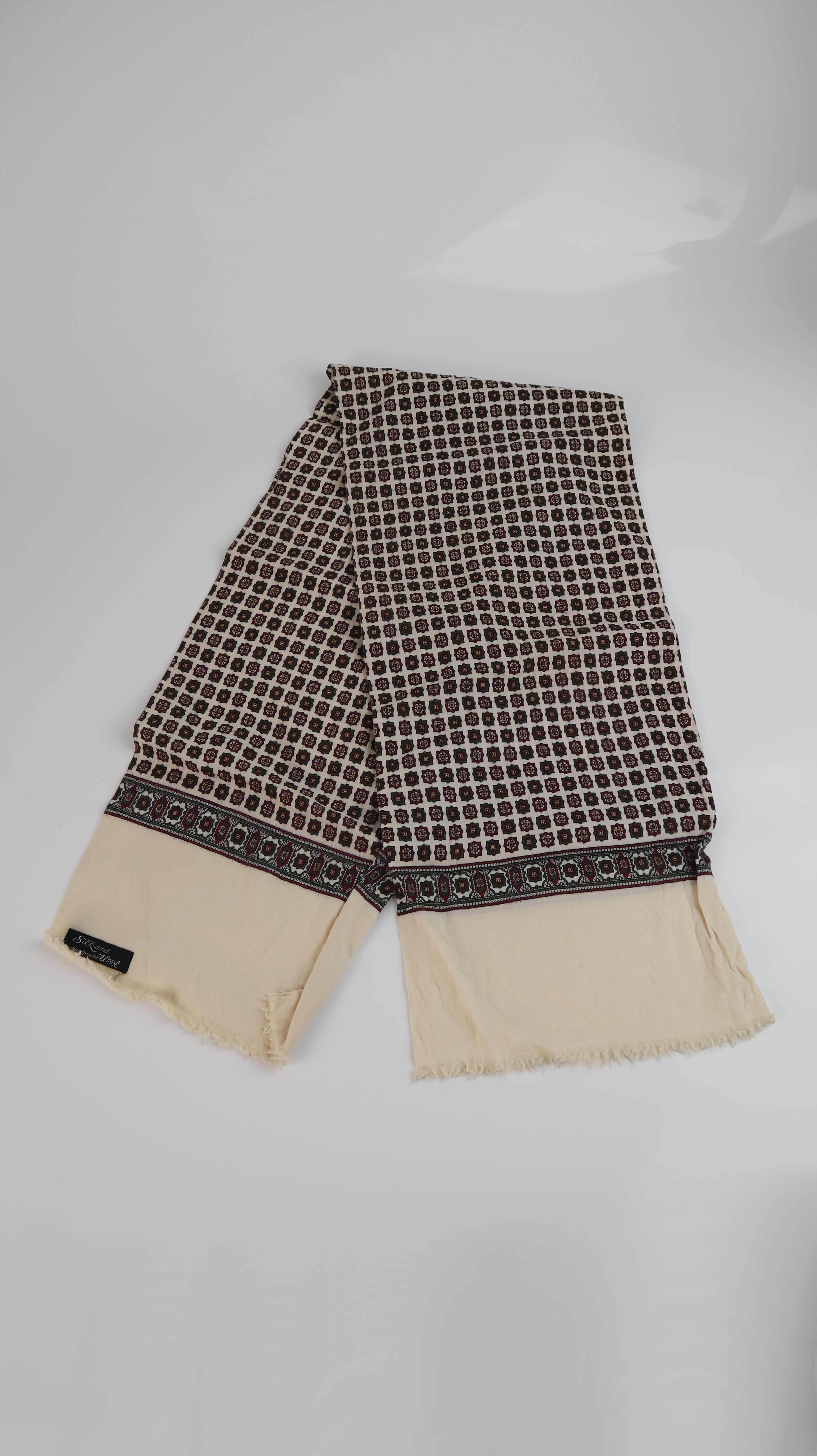 Schal Seidenschal weiß creme Beige Muster gemustert