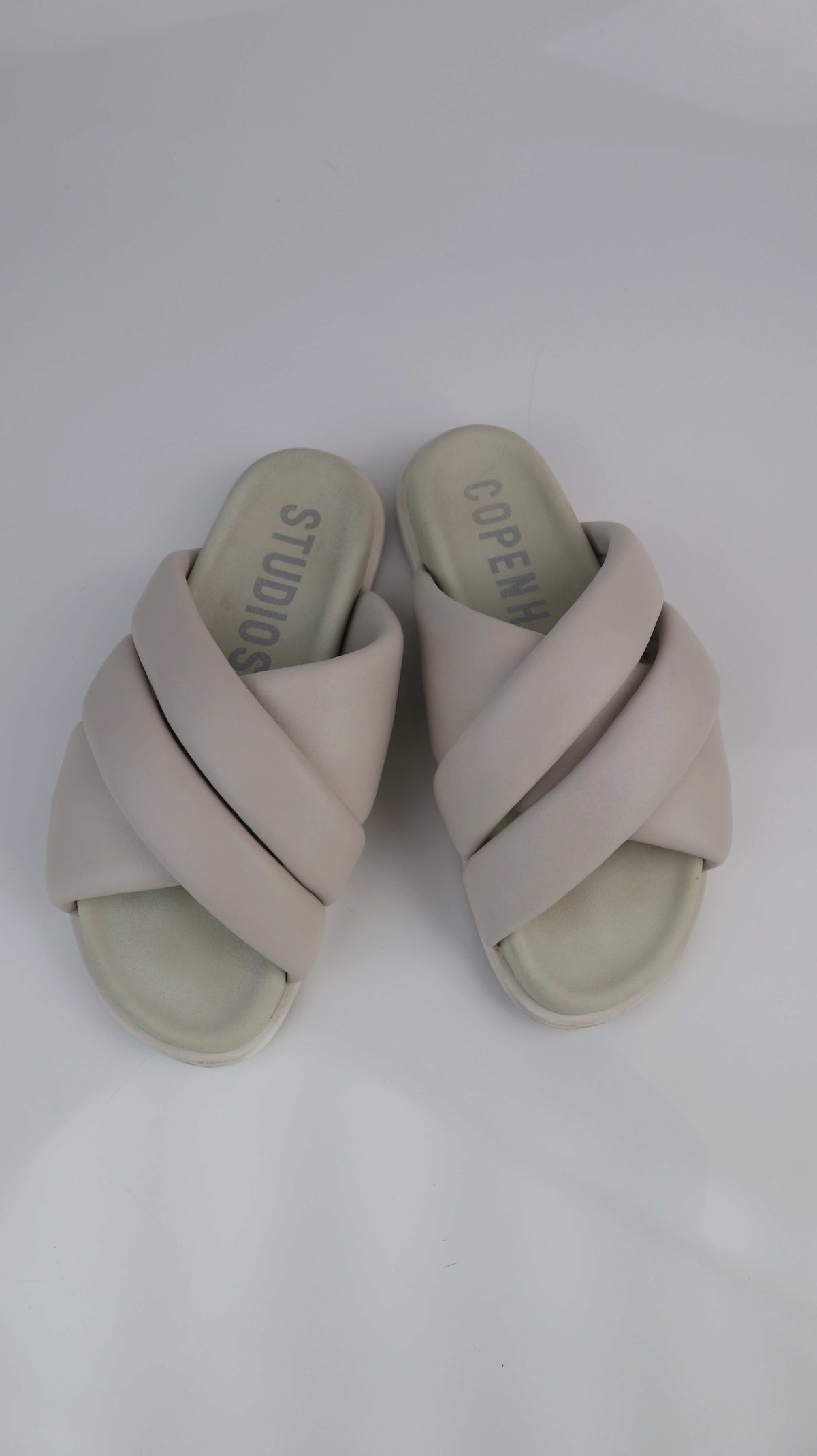 Copenhagen Studios Slipper 39 Sandalen Weiß Creme