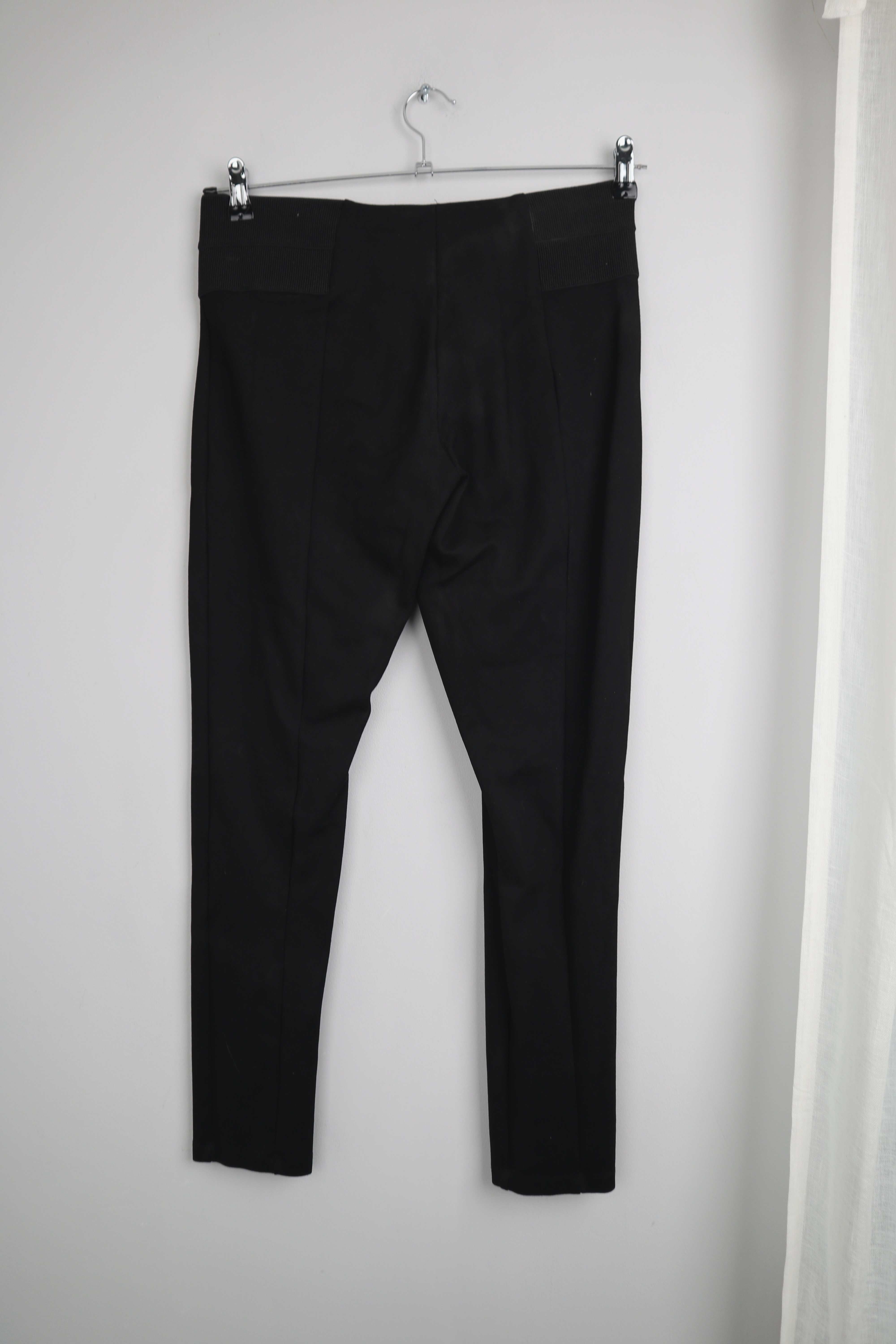 Zara Hose schwarz eng slim 40 L Gummizug Stoffhose