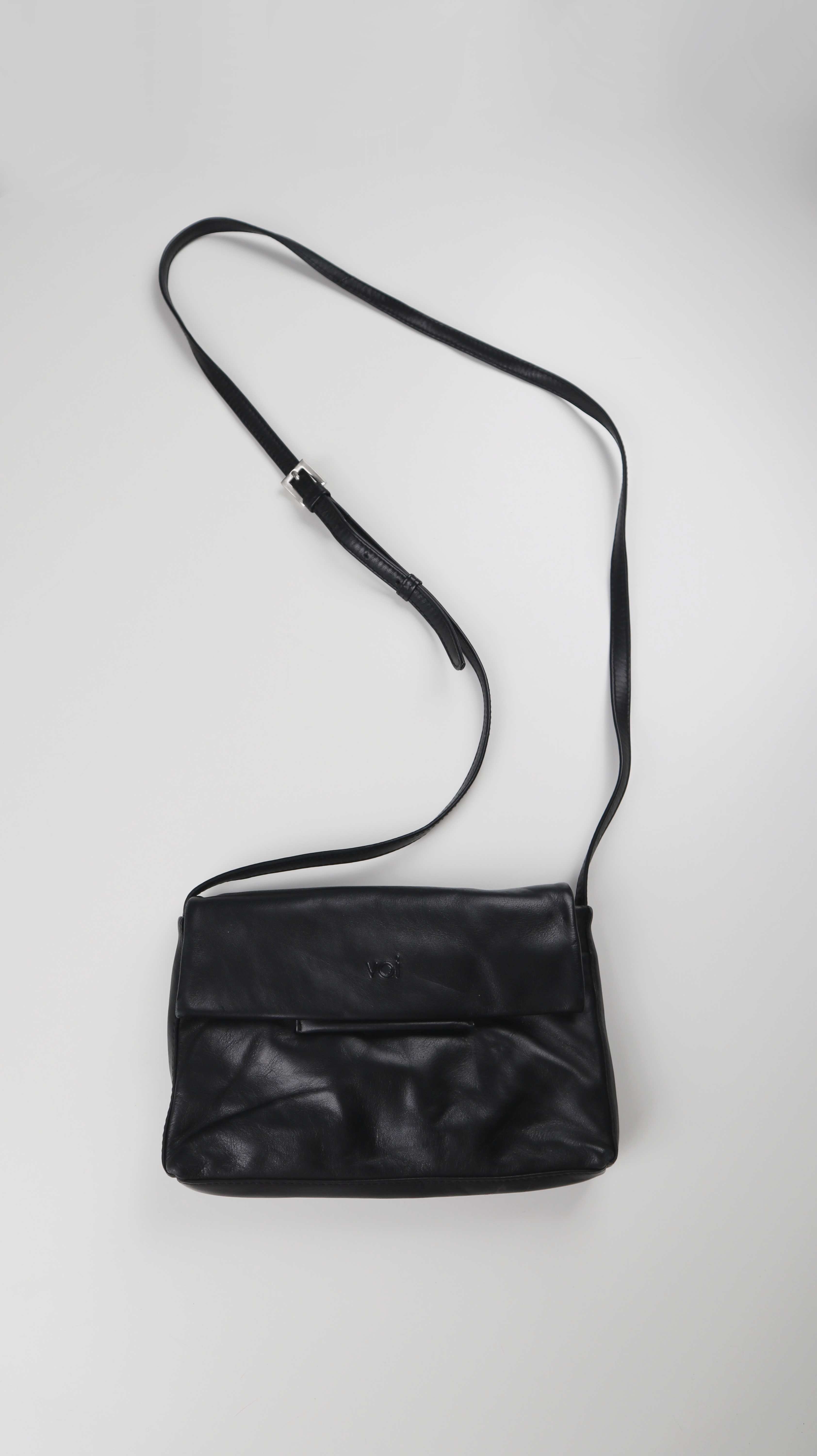 VOI Ledertasche schwarz Umhängetasche Leder klein basic Minitasche