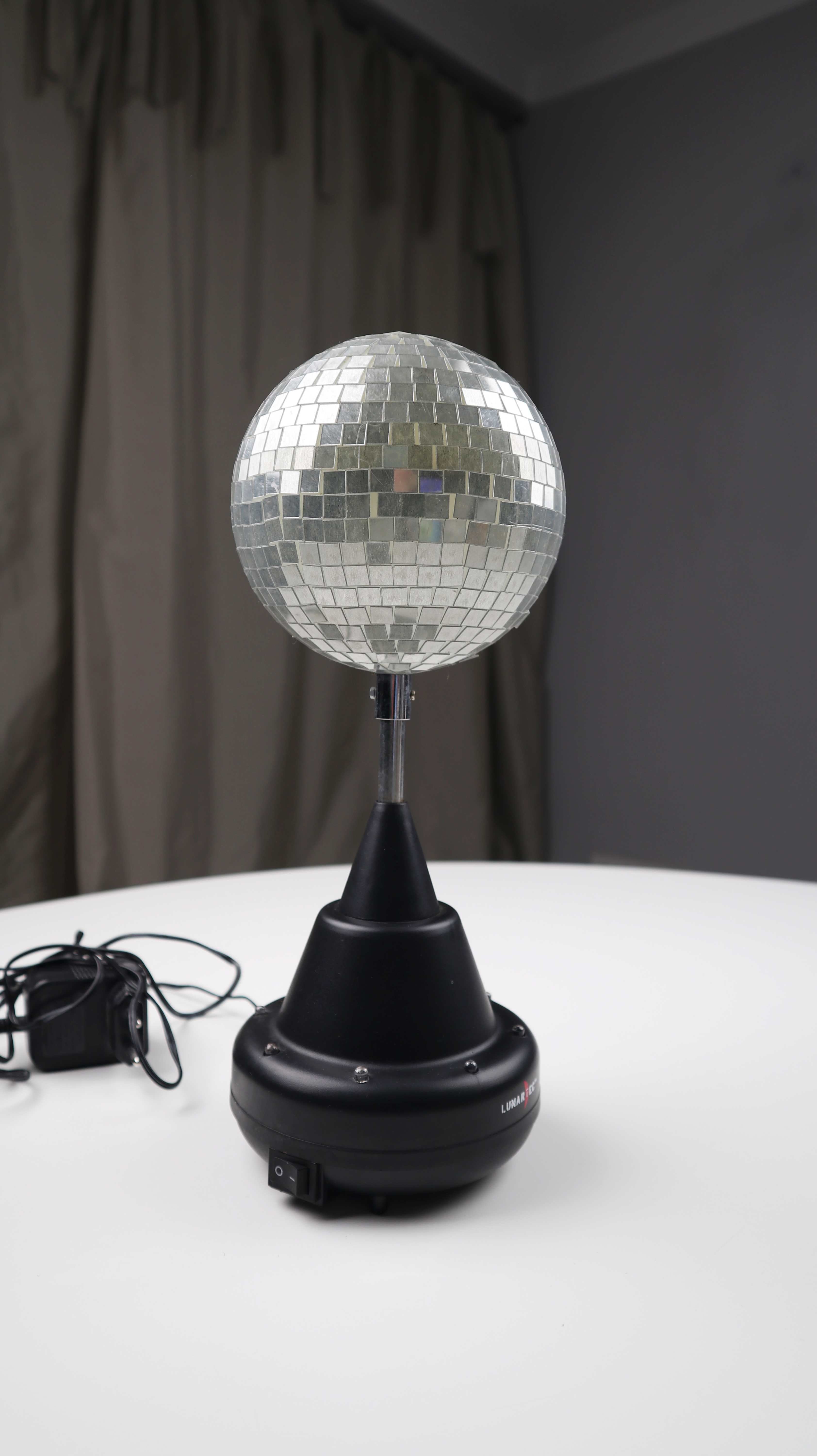 Spiegelkugel Discokugel schwarz Licht Partylicht Beleuchtung Lampe