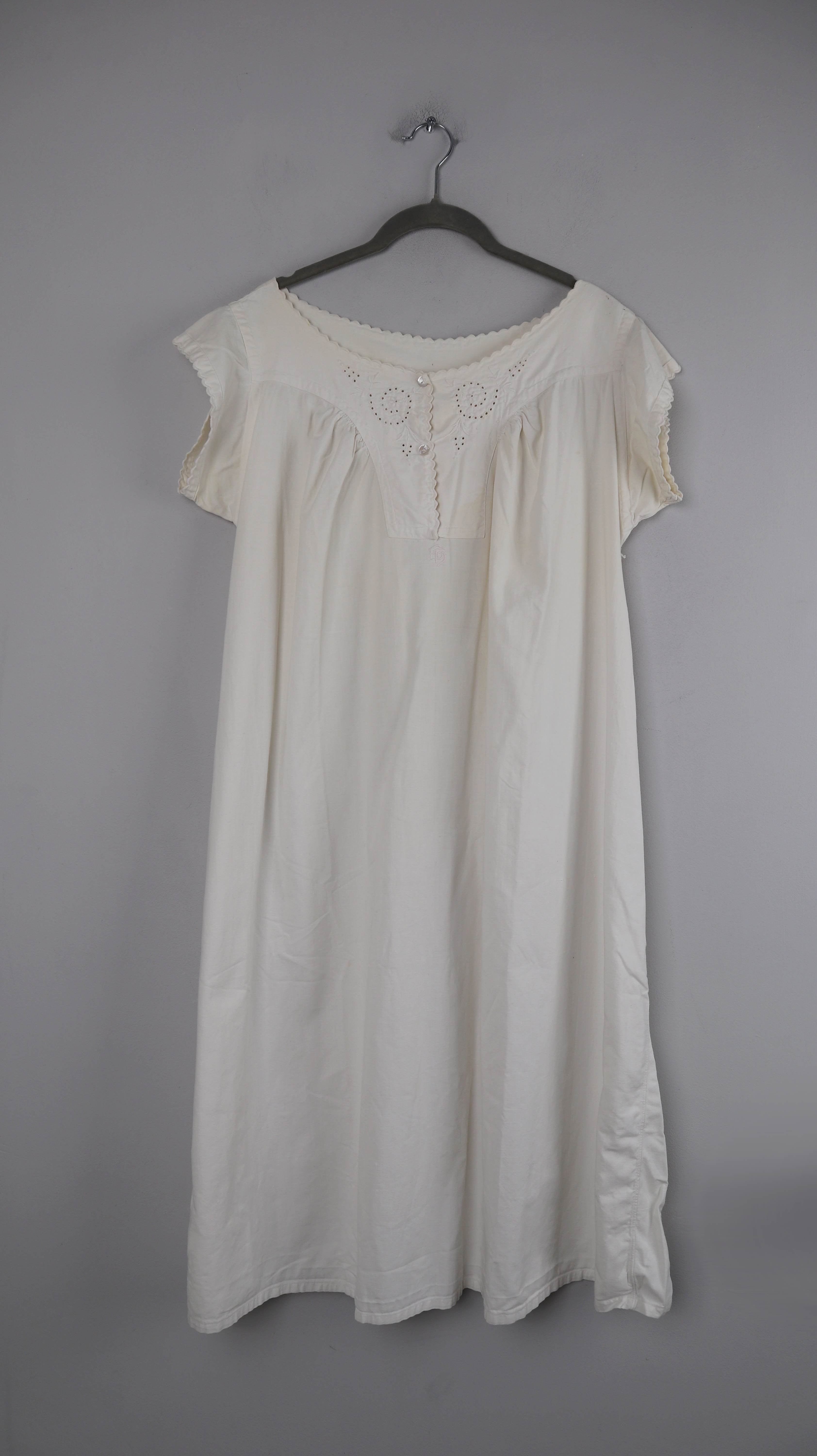 True Vintage Nachthemd 40 L Weiß bestickt Kleid Sommerkleid