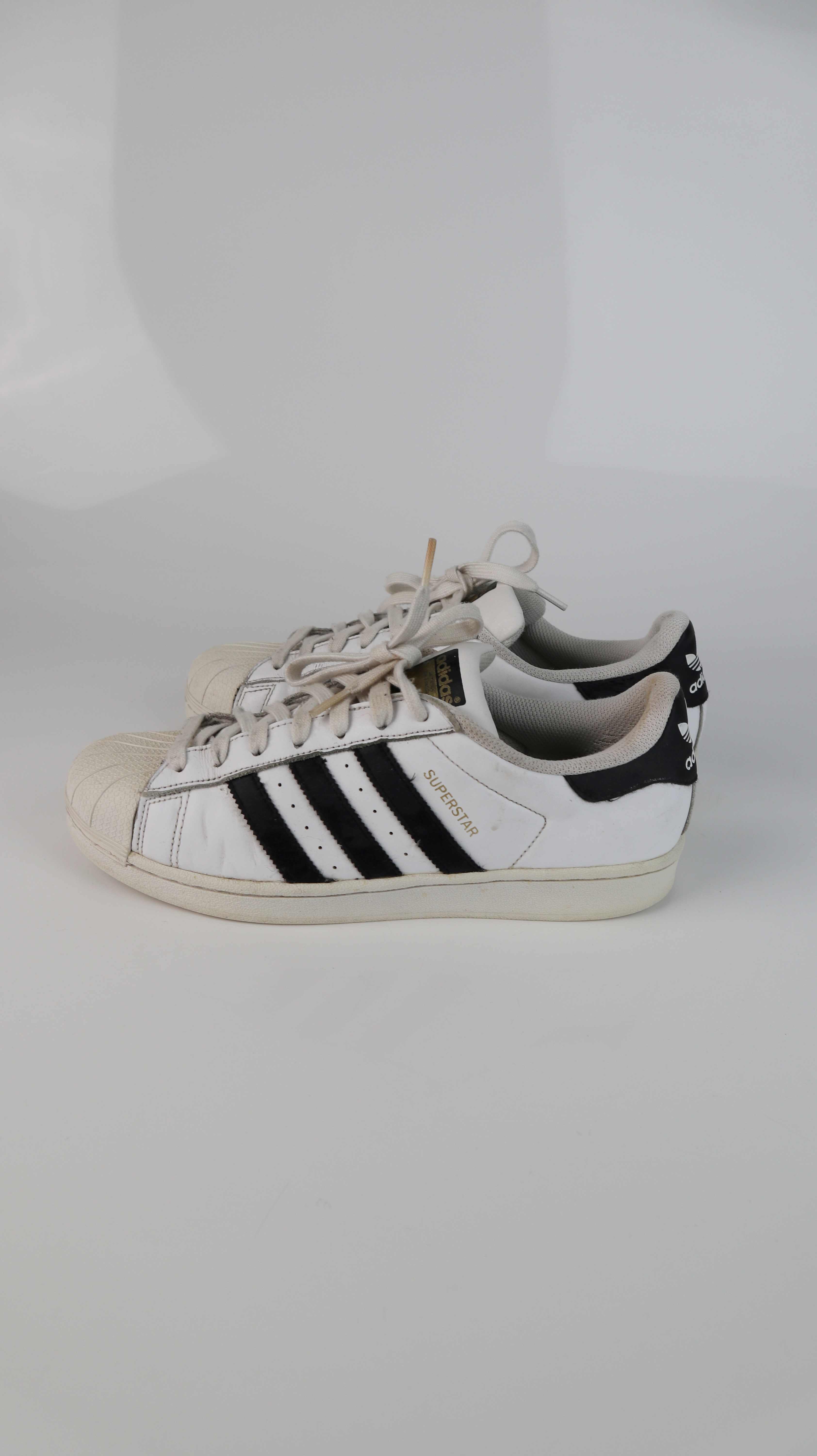 Adidas Sneaker Superstars weiß schwarz 42 Schnürer