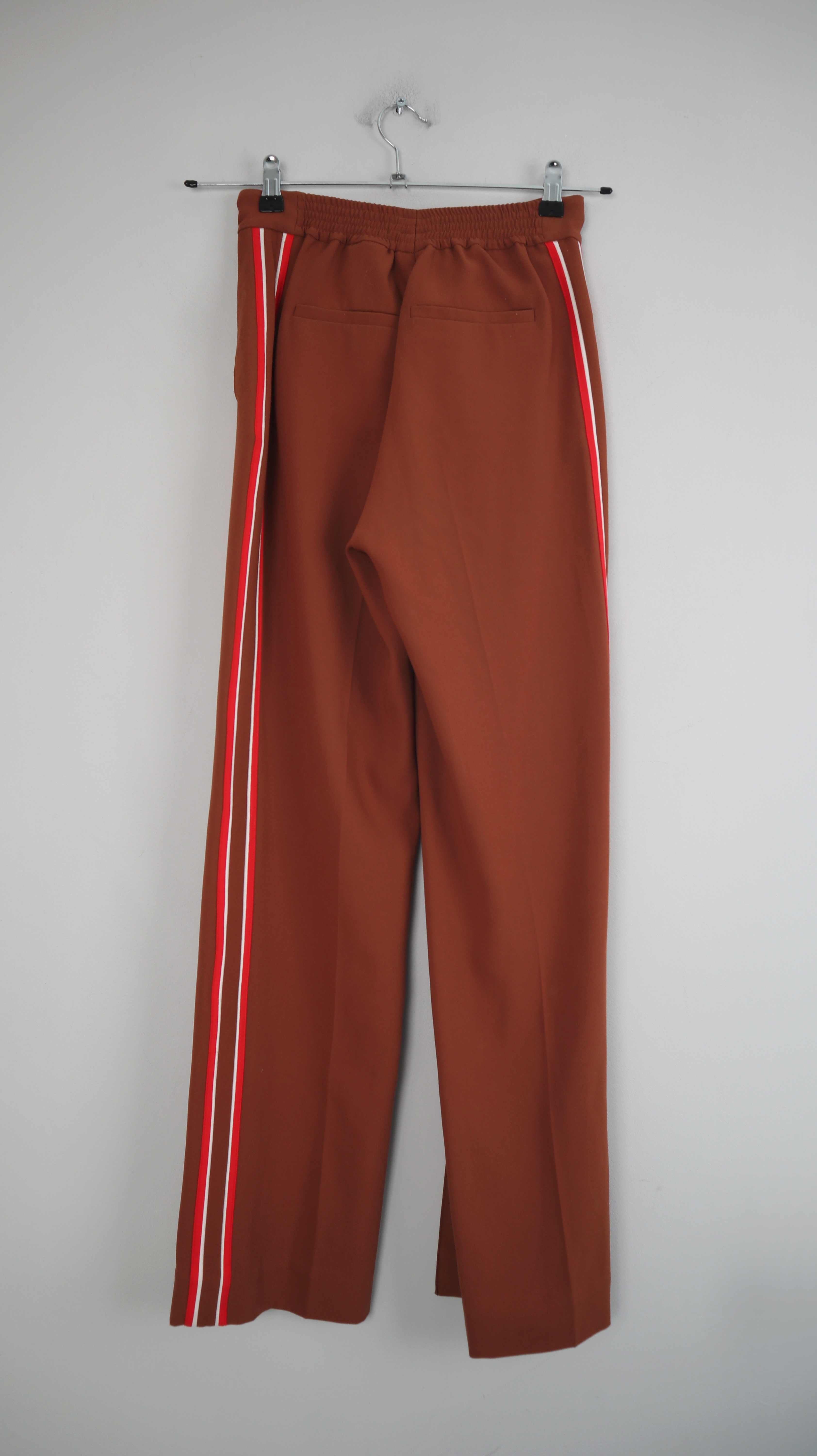 &other stories Hose braun straight 34 XS Stoffhose Streifen rot
