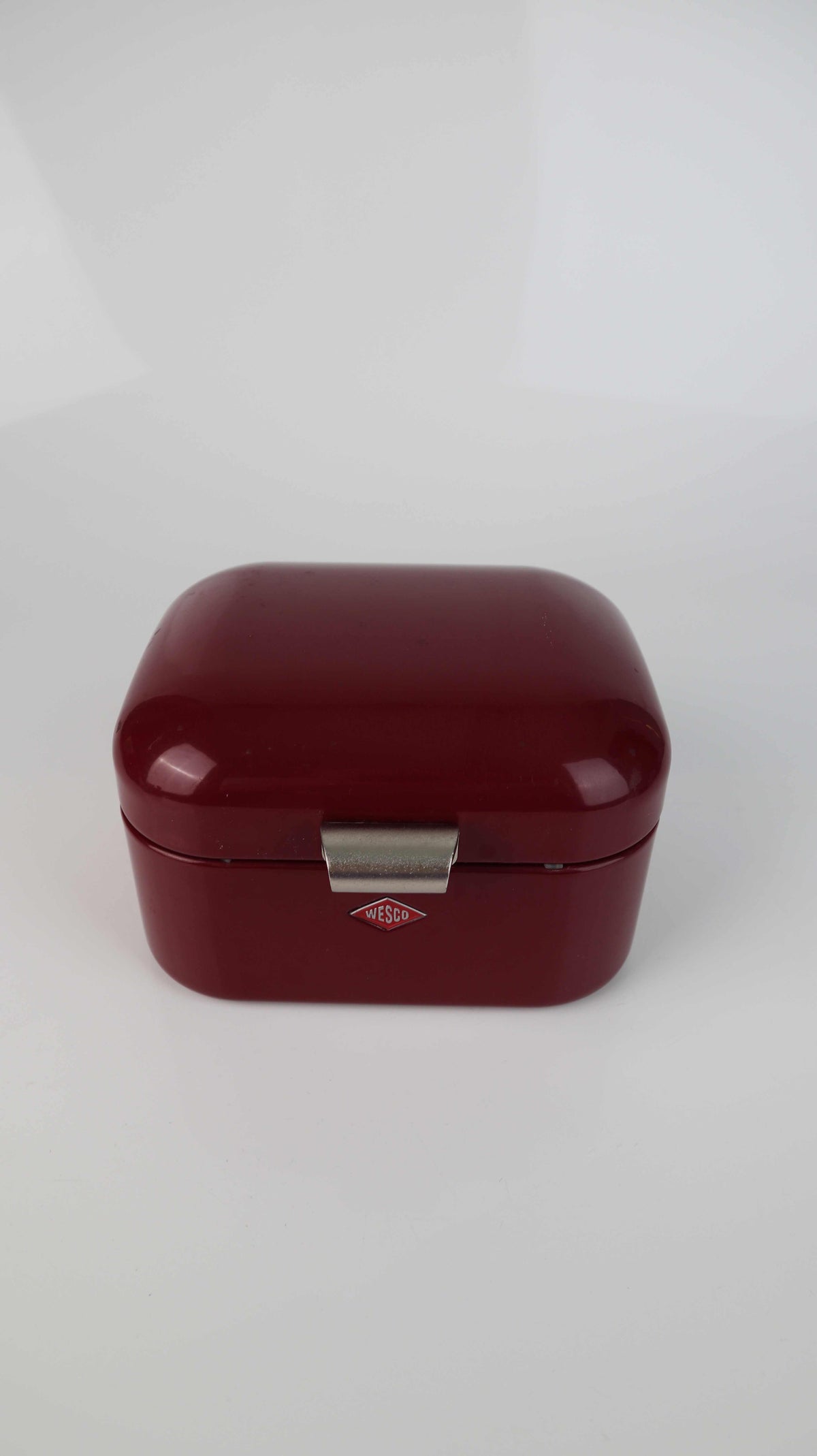 Wesco kleine Brotbox rot weinrot Metalldose Box Dose Metallbox Deckelb – Handpicked pieces