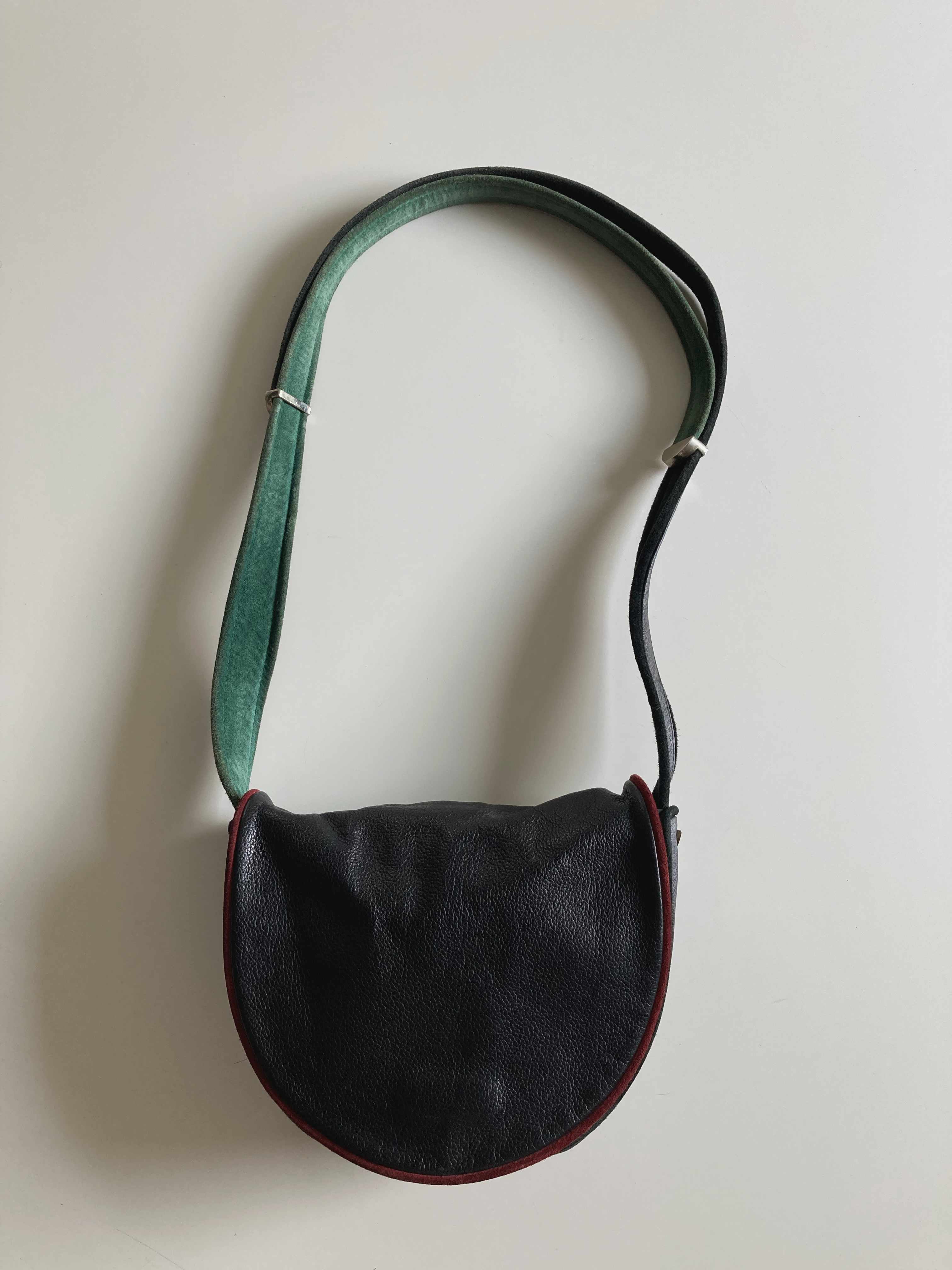 Leder.Design Hamburg Tasche Umhängetasche Schwarz Grün RONDO ÜT 2