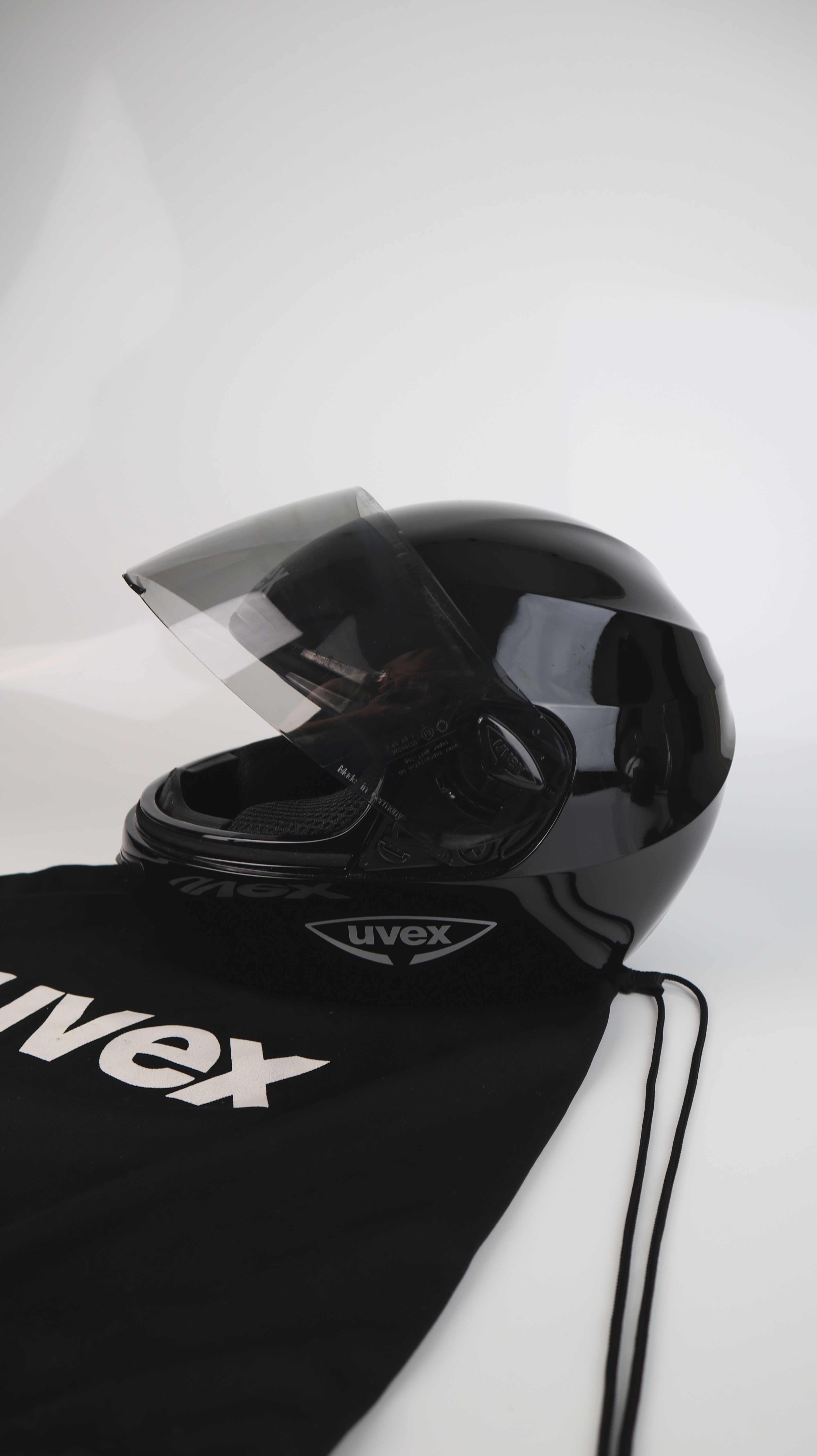UVEX Helm Motorradhelm XS schwarz Integralhelm Neuwertig