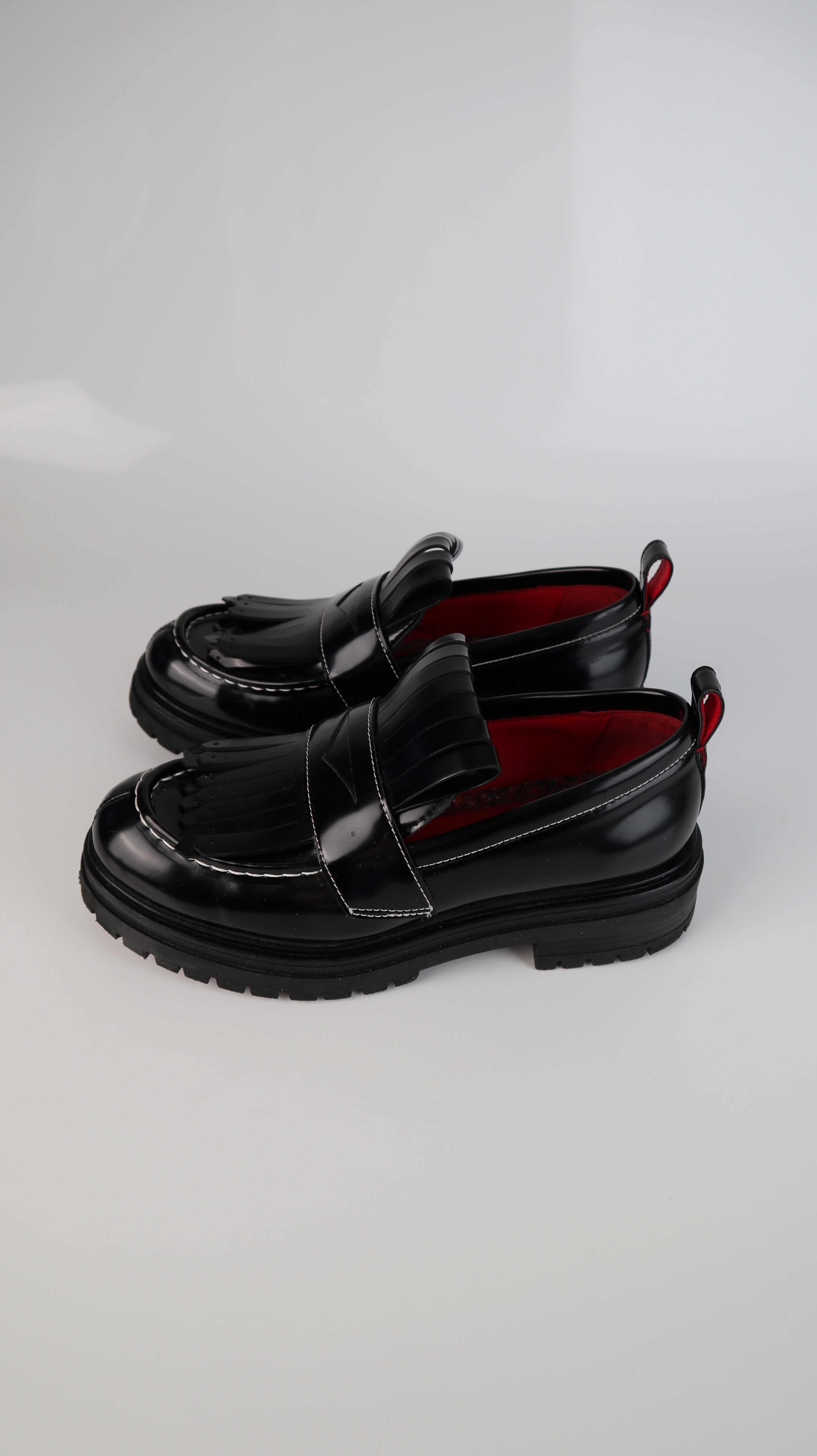 MAX&Co Mokassins schwarz Lackleder 39 Lederslipper Slipper Halbschuhe