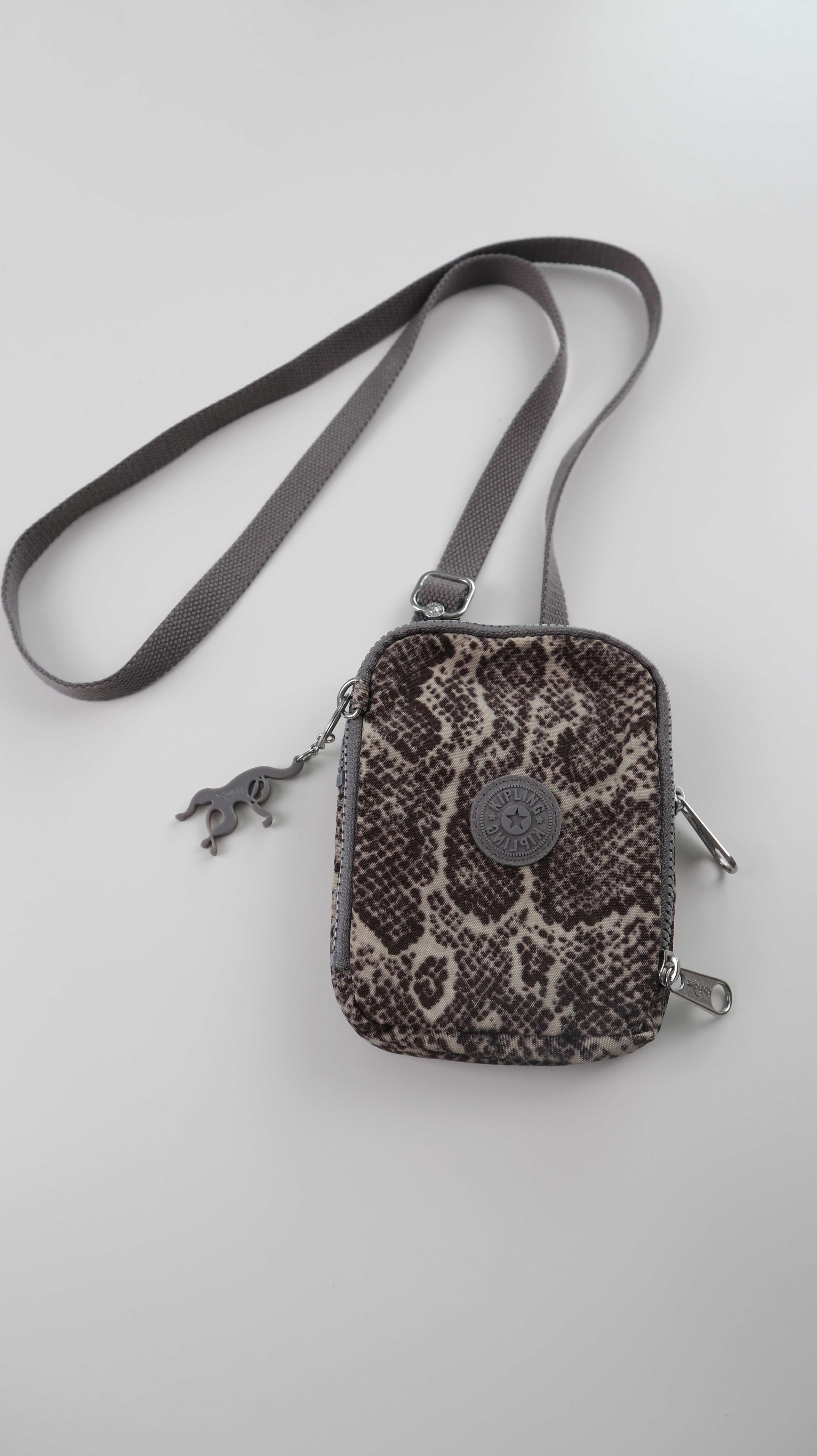 Kipling Tasche Umhängetasche klein braun Muster animalprint