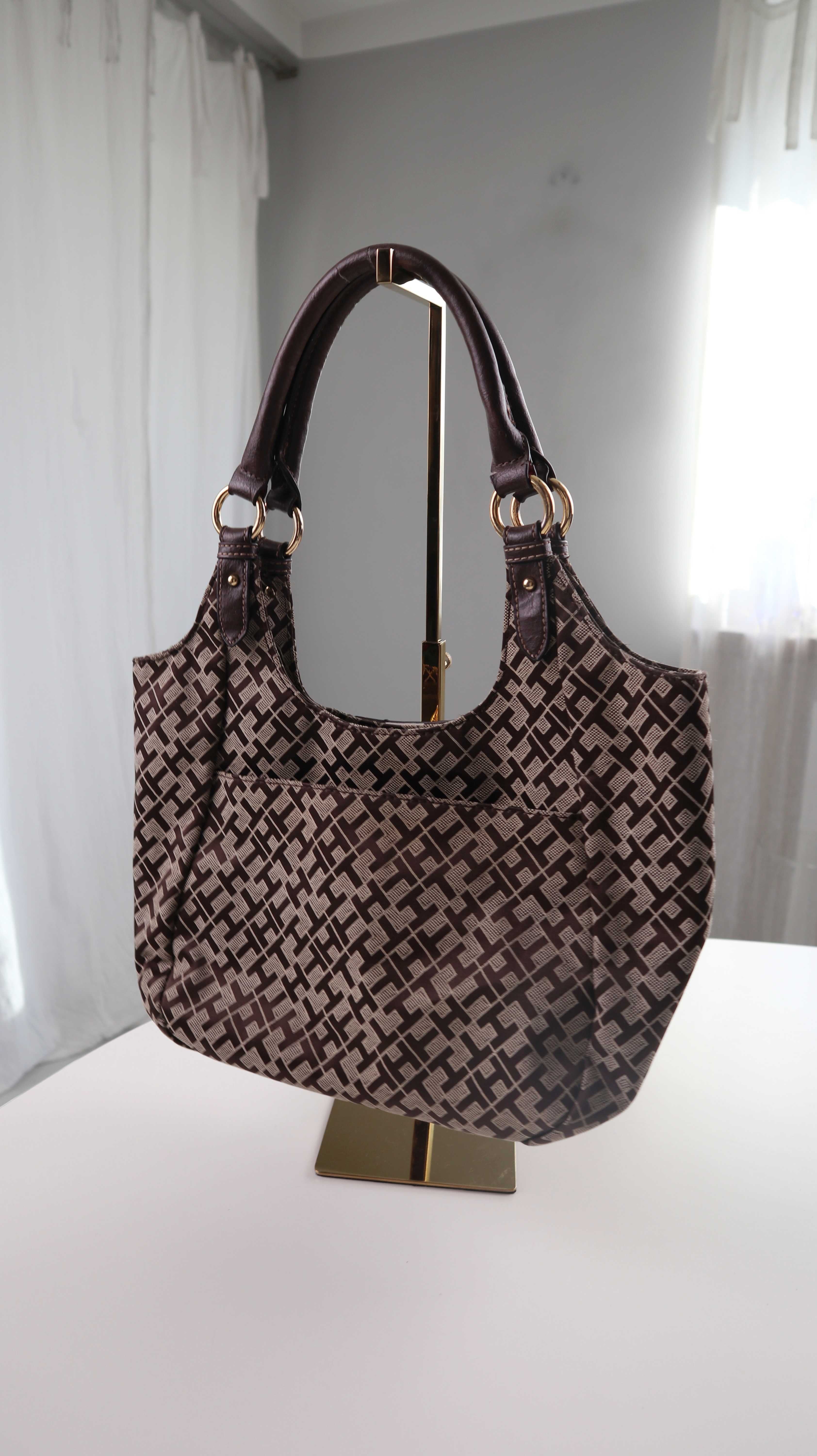 Tommy Hilfiger Tasche Handtasche Schultertasche braun basic Midi