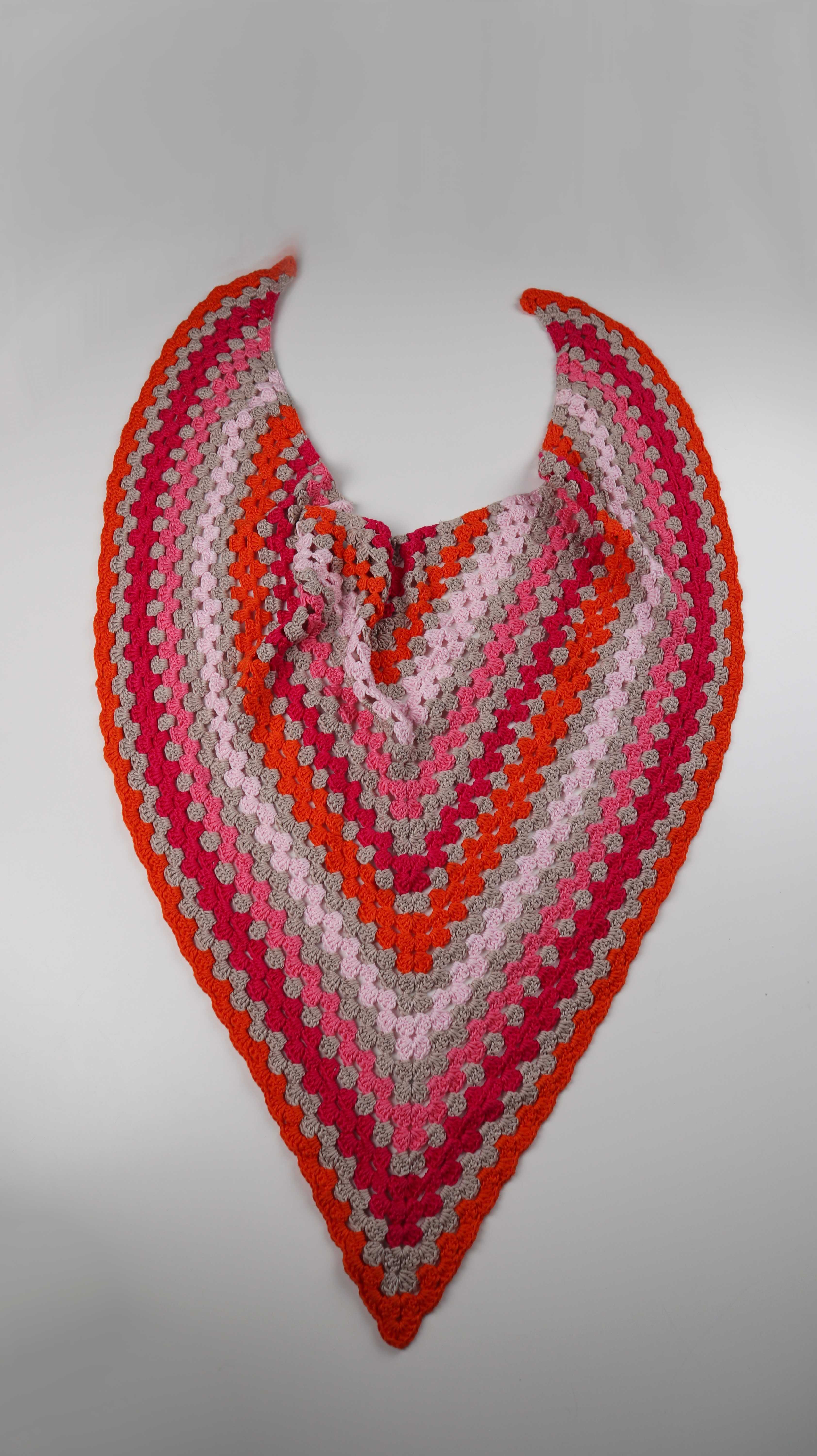 Schal Strickschal Granny Style pink rosa gehäkelt Dreieckstuch