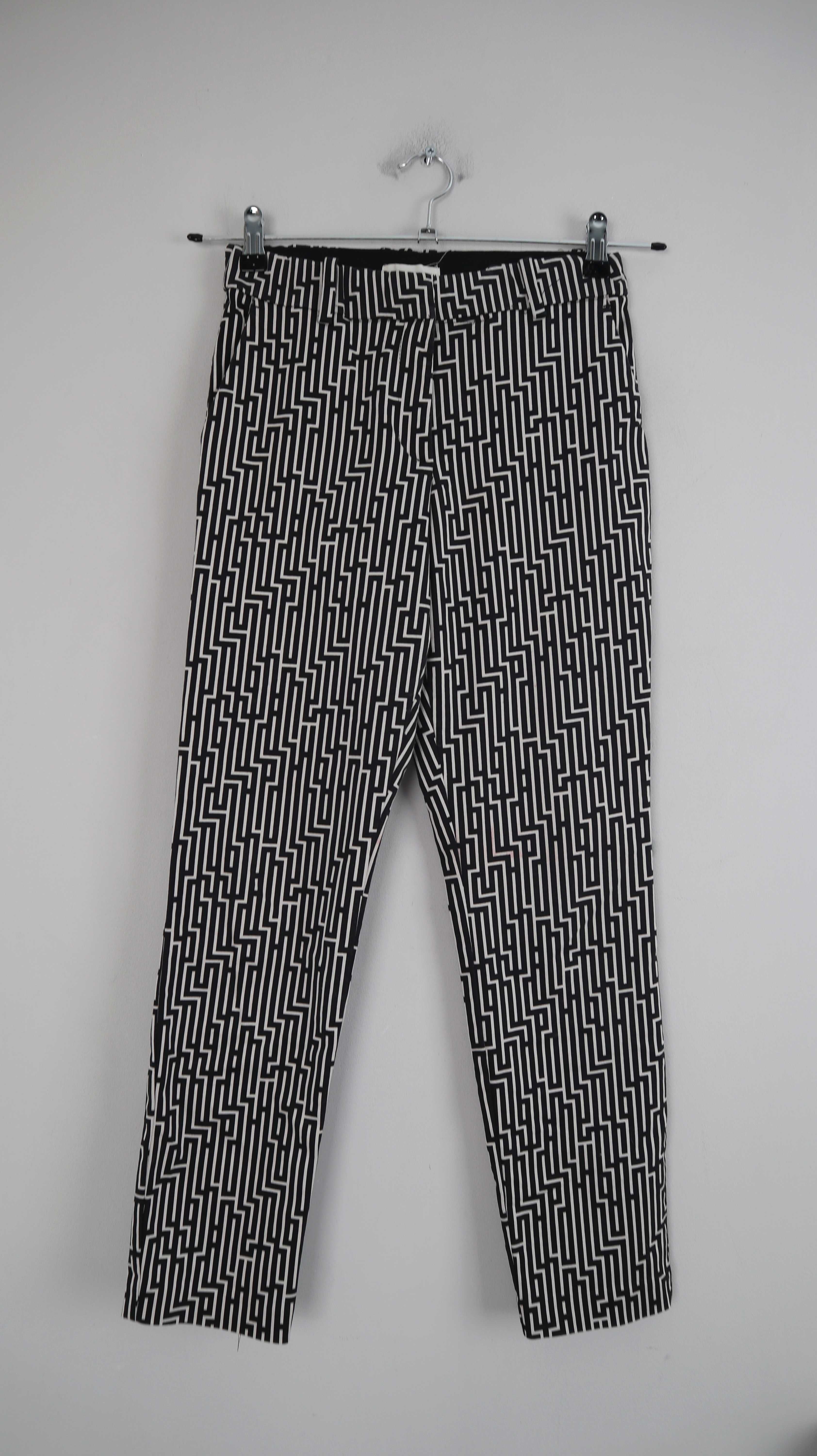 H&M Hose GP&JBaker 36 S geometrisch slim Stoffhose