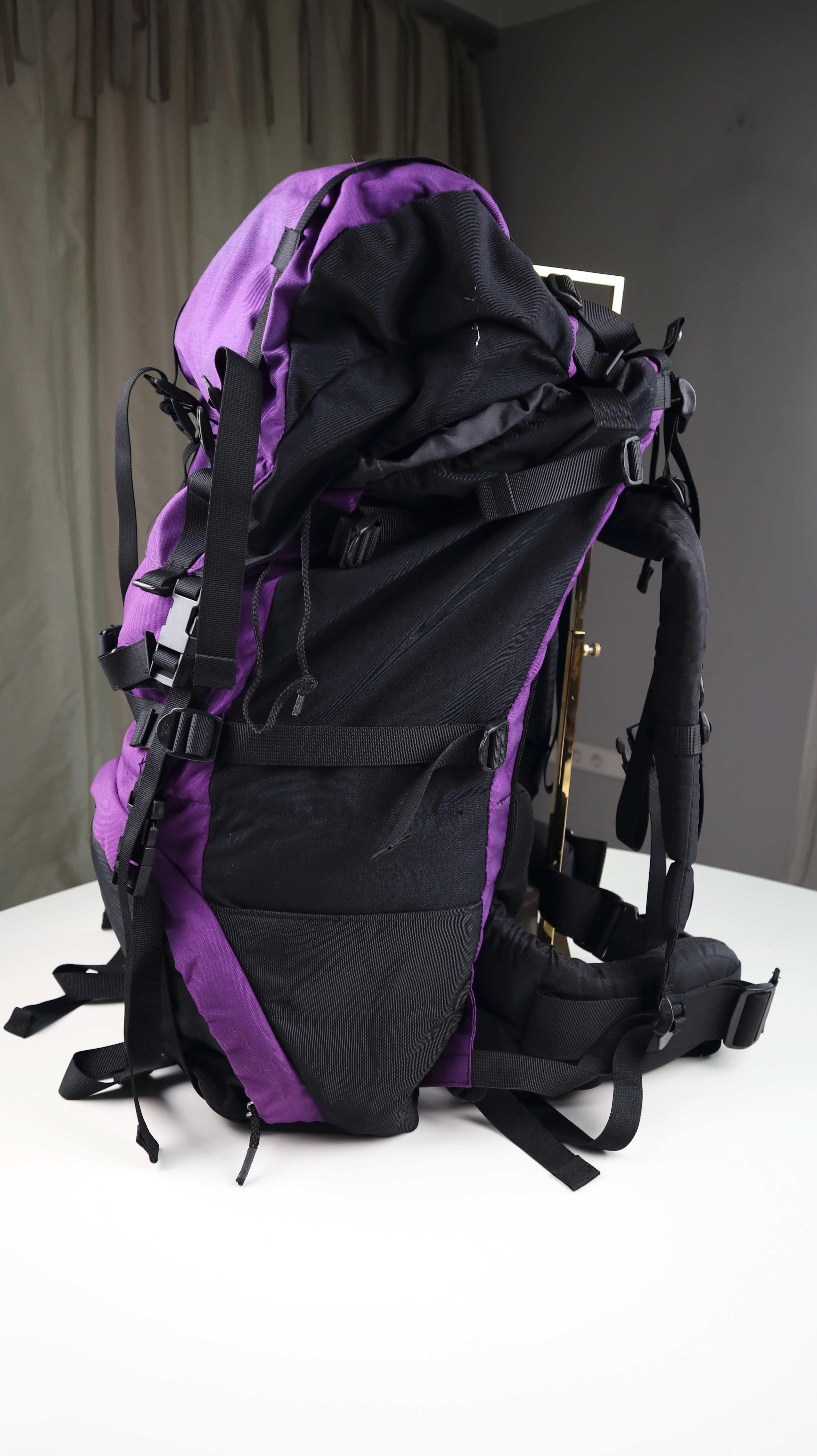 True Vintage Rucksack Wanderrucksack Lila Flieder schwarz Reiserucksack