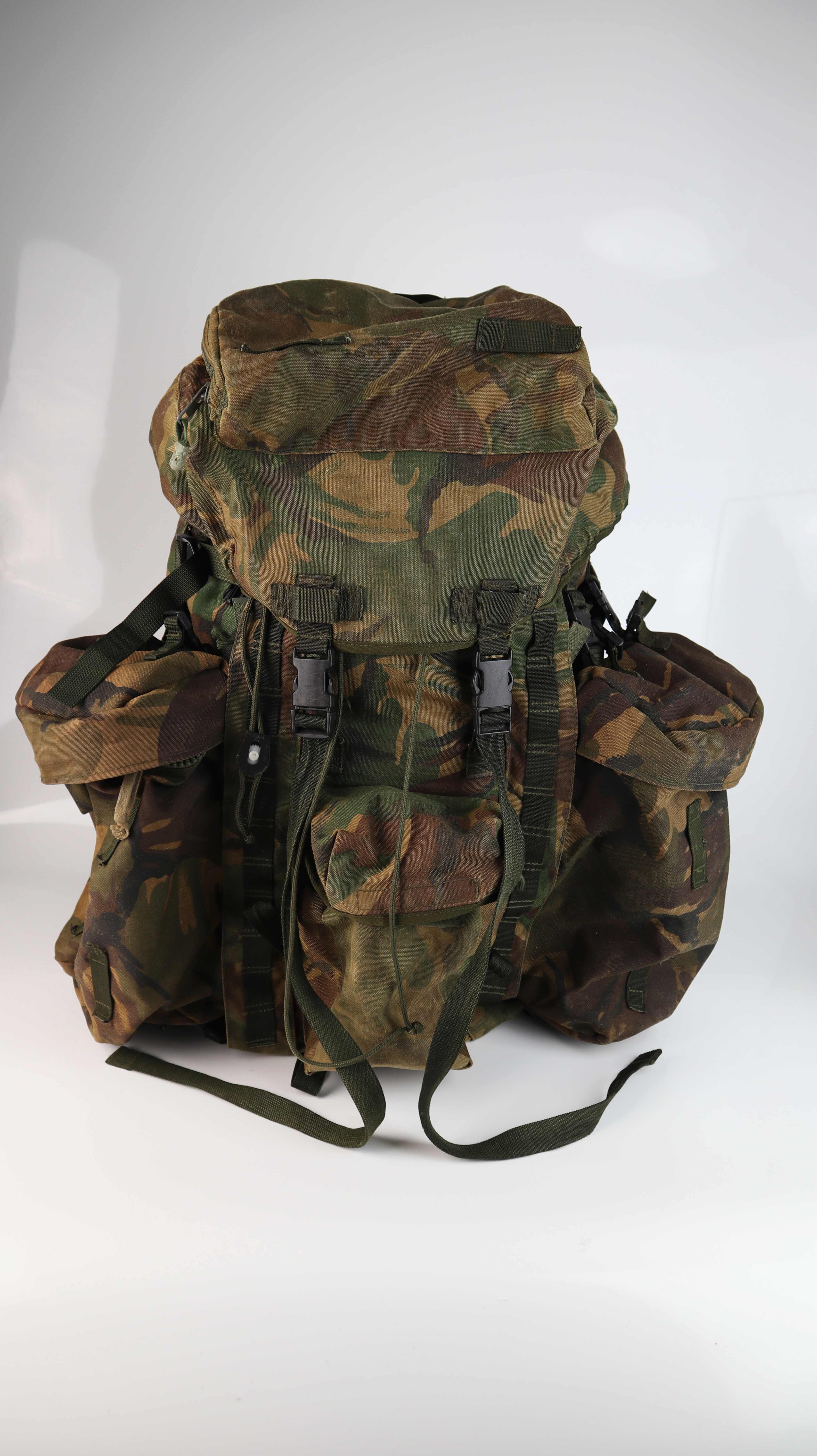 Rucksack Kampfrucksack Camouflage Wanderrucksack Schwedisch Vintage