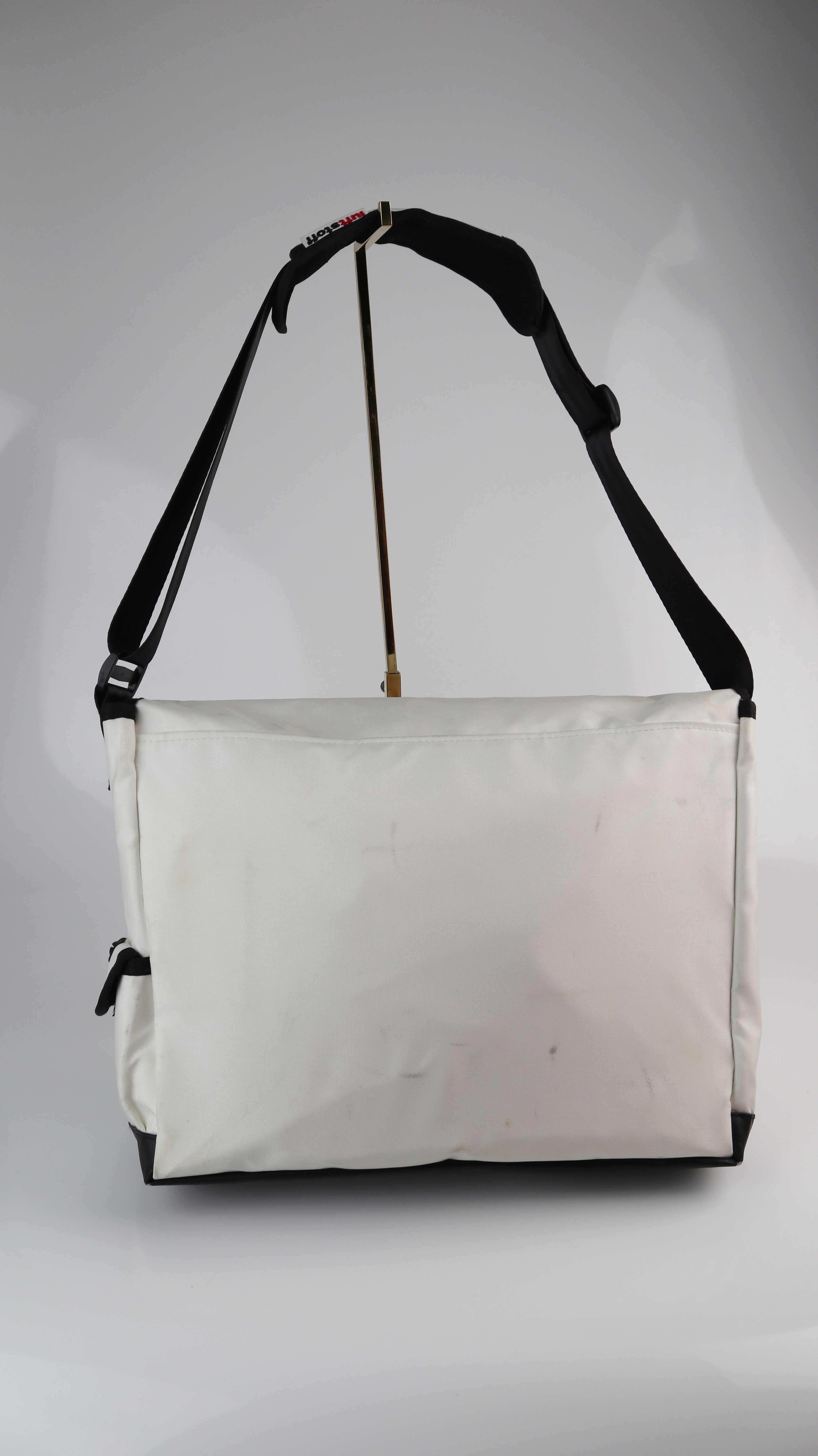 Luftstoff Tasche Messenger Bag weiß groß Umhängetasche recycelt