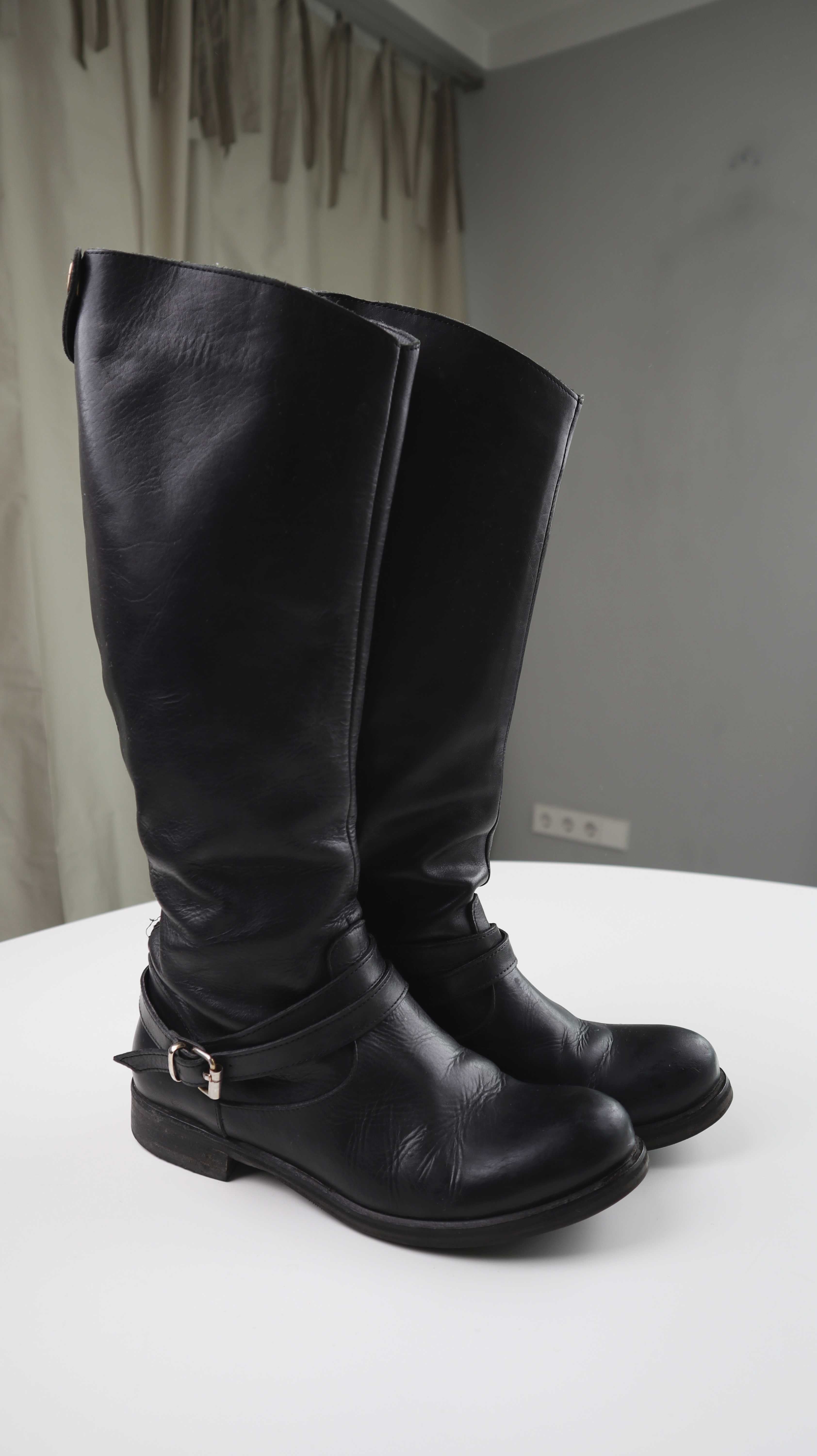 Schwarze Stiefel Made in Italy 37 schwarz Leder Lederstiefel Reißverschluss Gold Schnalle