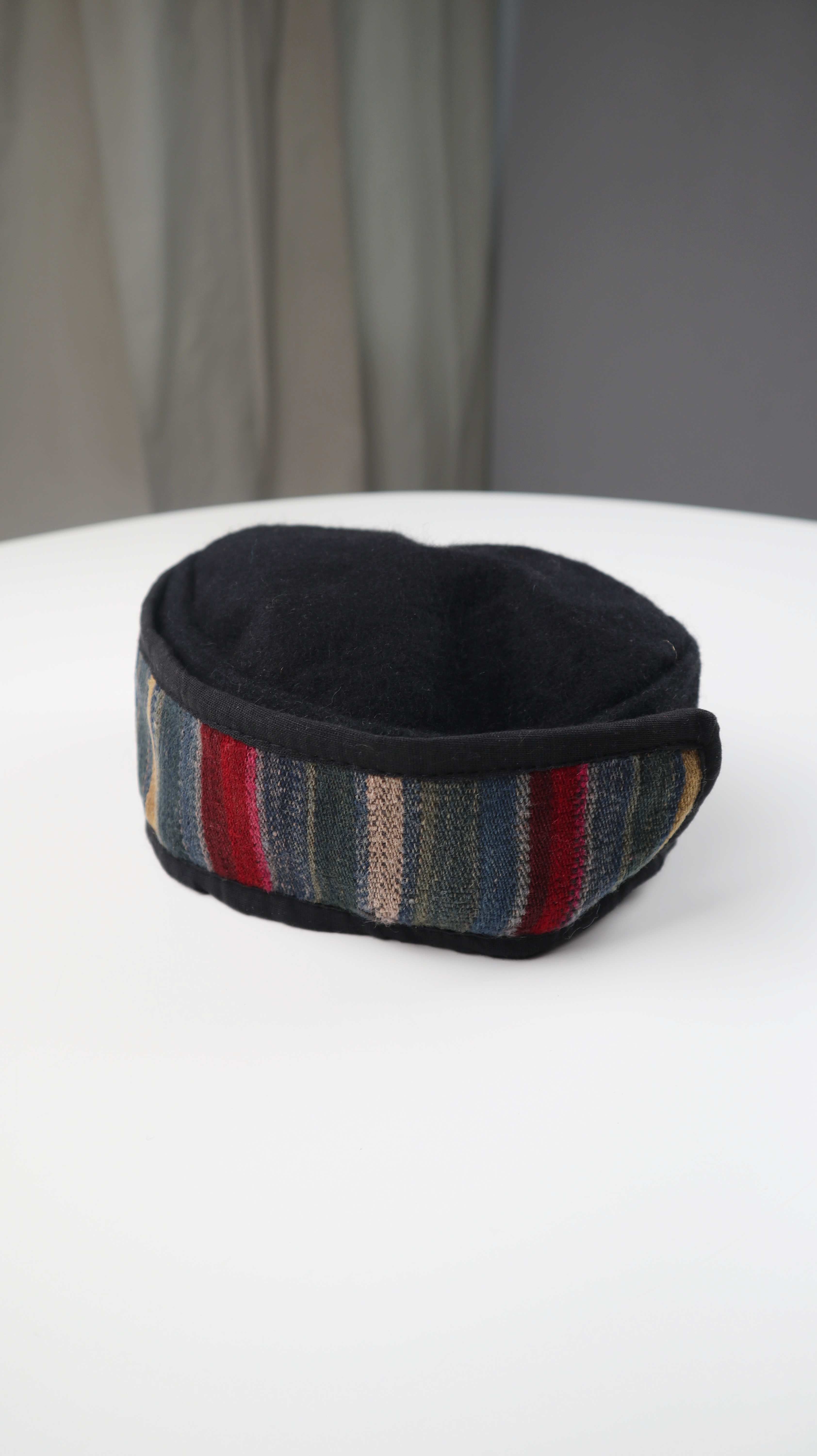 Kappe Mütze schwarz bunt Nepalesische Wollräuchermütze Siesta Kappe