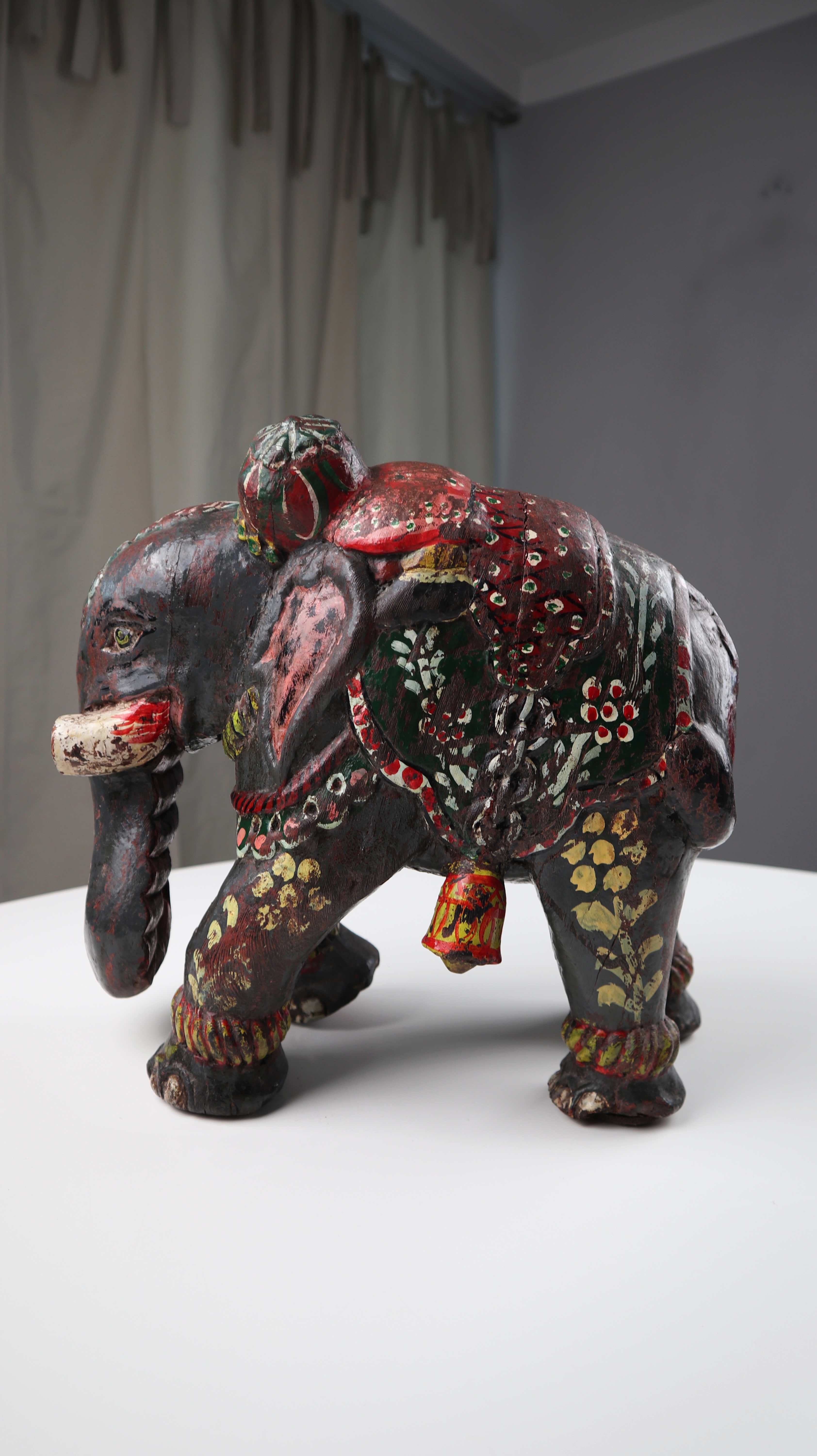 Antike Elefantenfigur Holzfigur Elefant bemalt Statue indisch