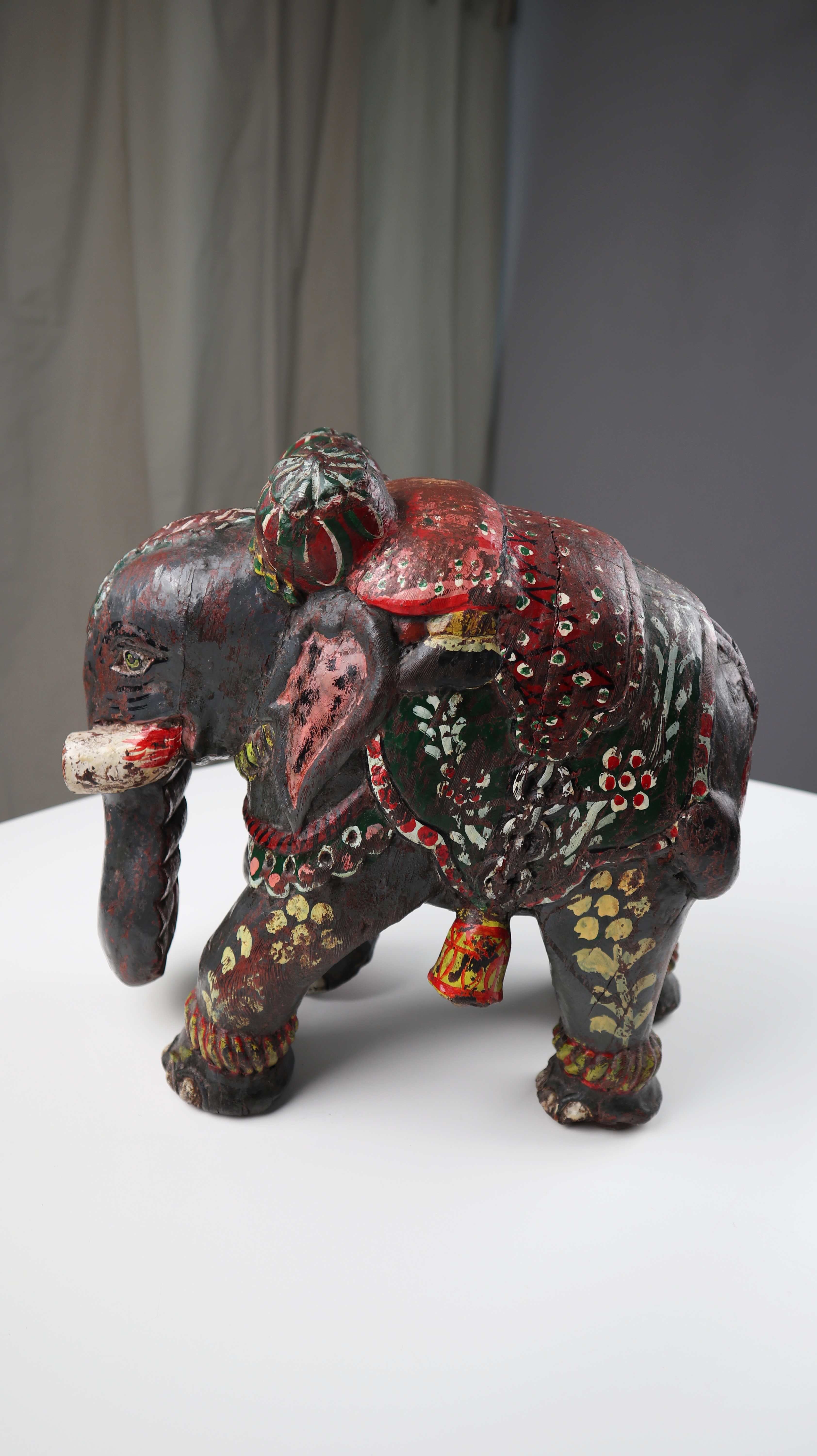 Antike Elefantenfigur Holzfigur Elefant bemalt Statue indisch
