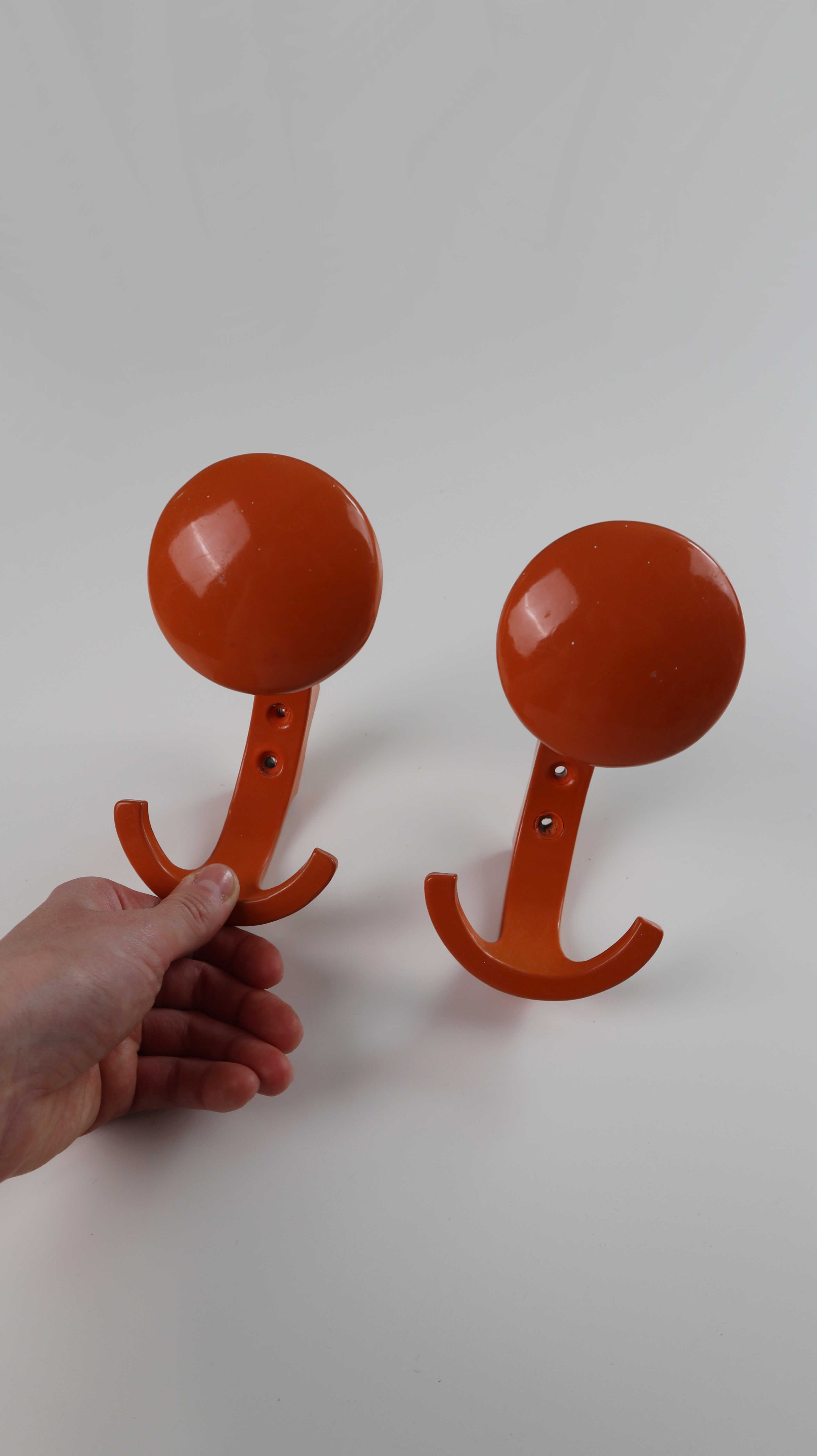 Haken Wandharken Retro true Vintage Orange Metallwandhaken rund Garderobe Jackenhake