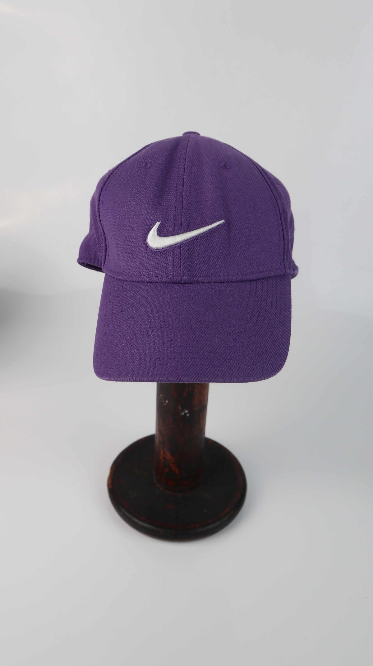Nike Cap Mütze Käppi lila Flieder Schirmmütze