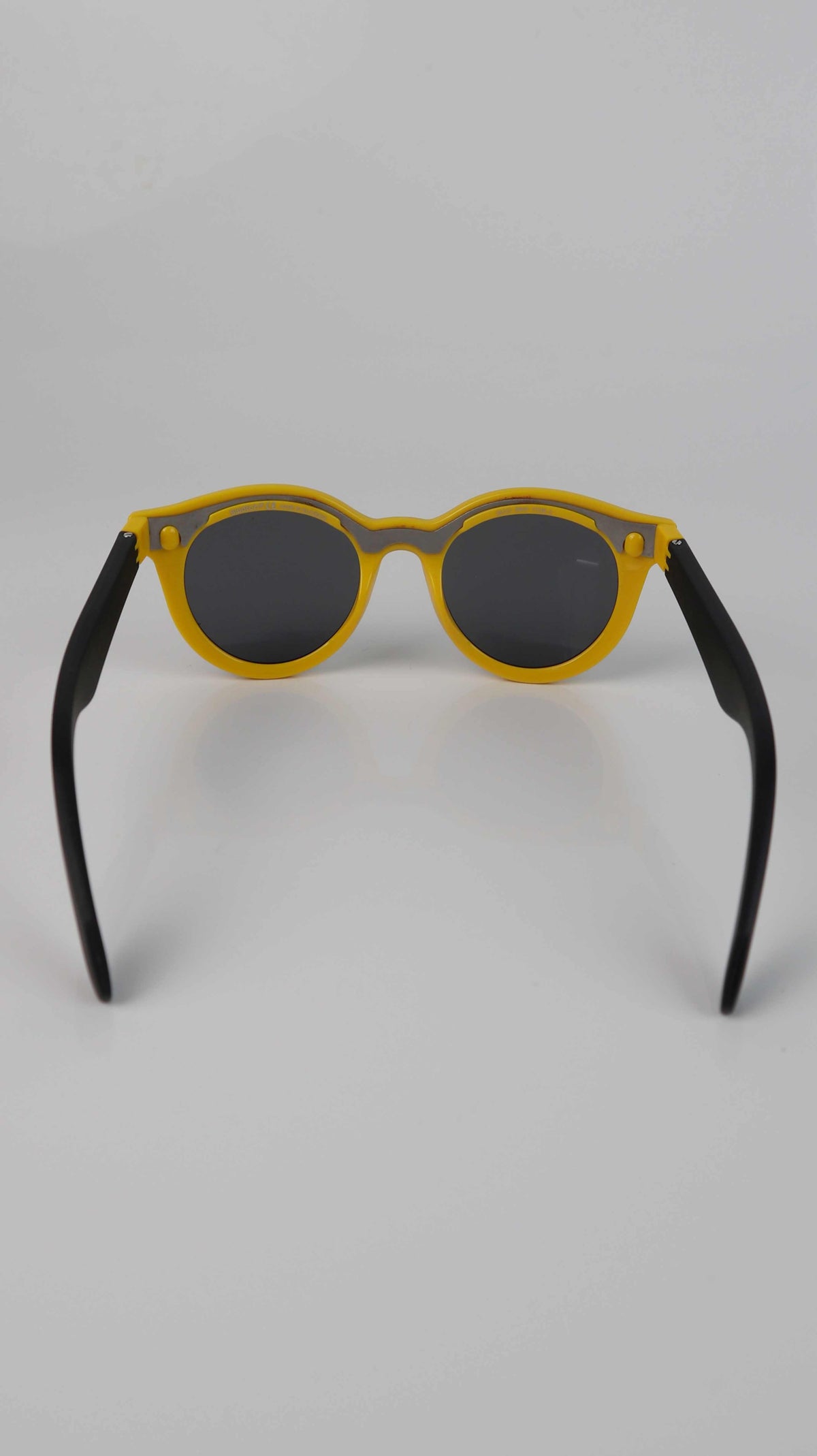 Swatch bijoux Sonnenbrille schwarz gelb The Eyes