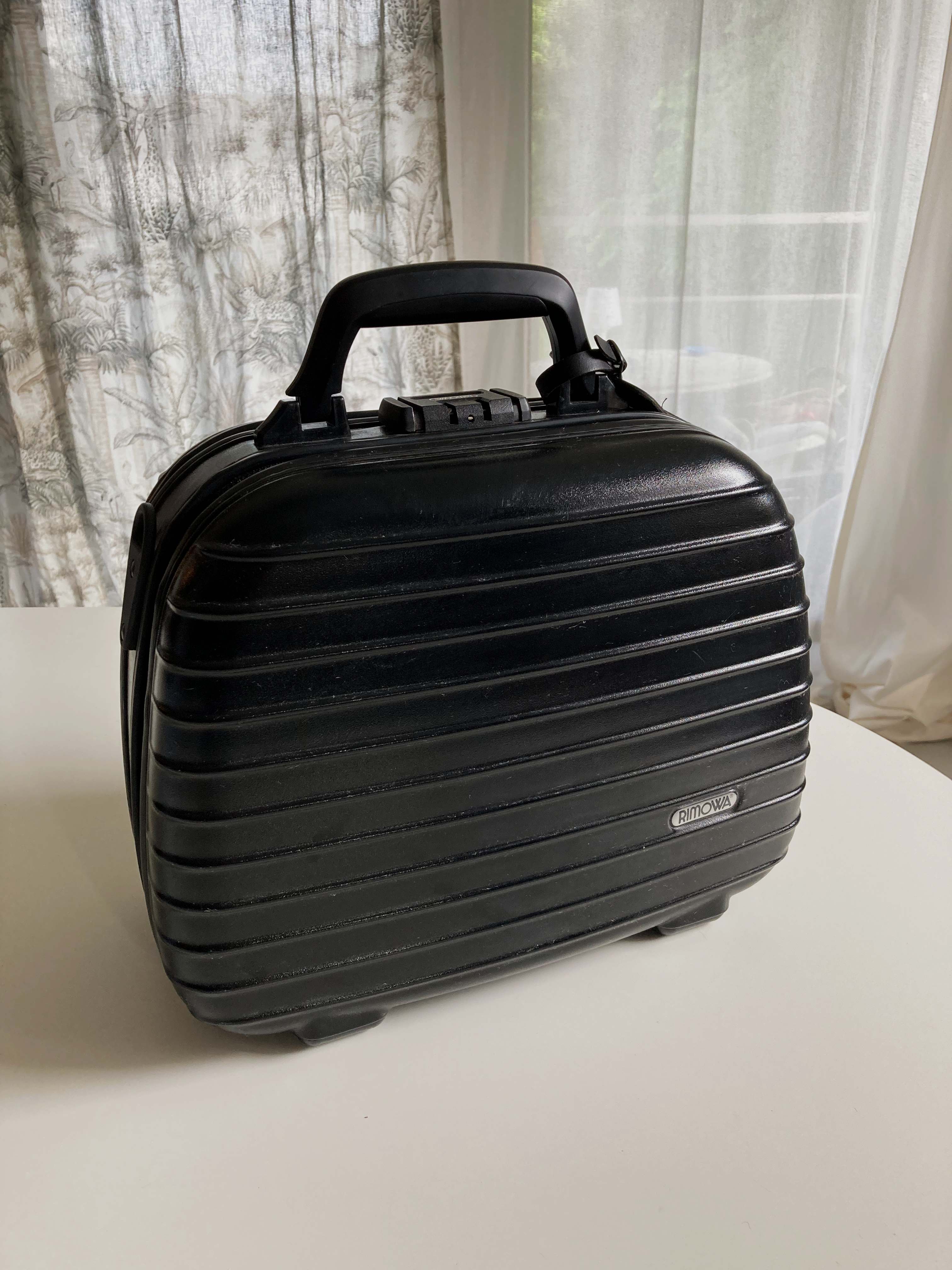 Rimowa Beautycase Schwarz Salsa Deluxe Beauty Case Kosmetikkoffer