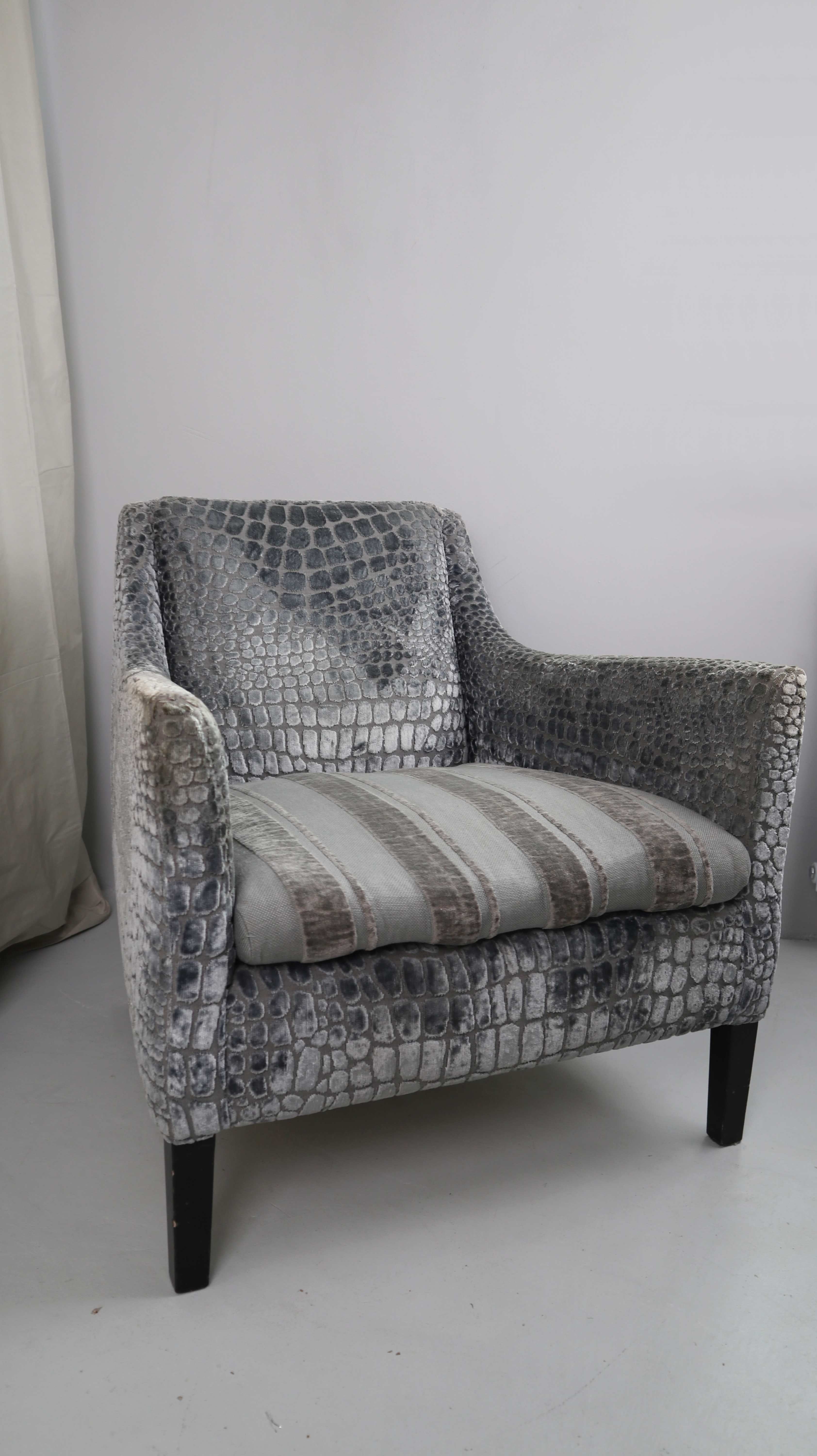 Designers Guild Sessel Grau Samtsessel Polstermöbel Lounge Hotelsessel