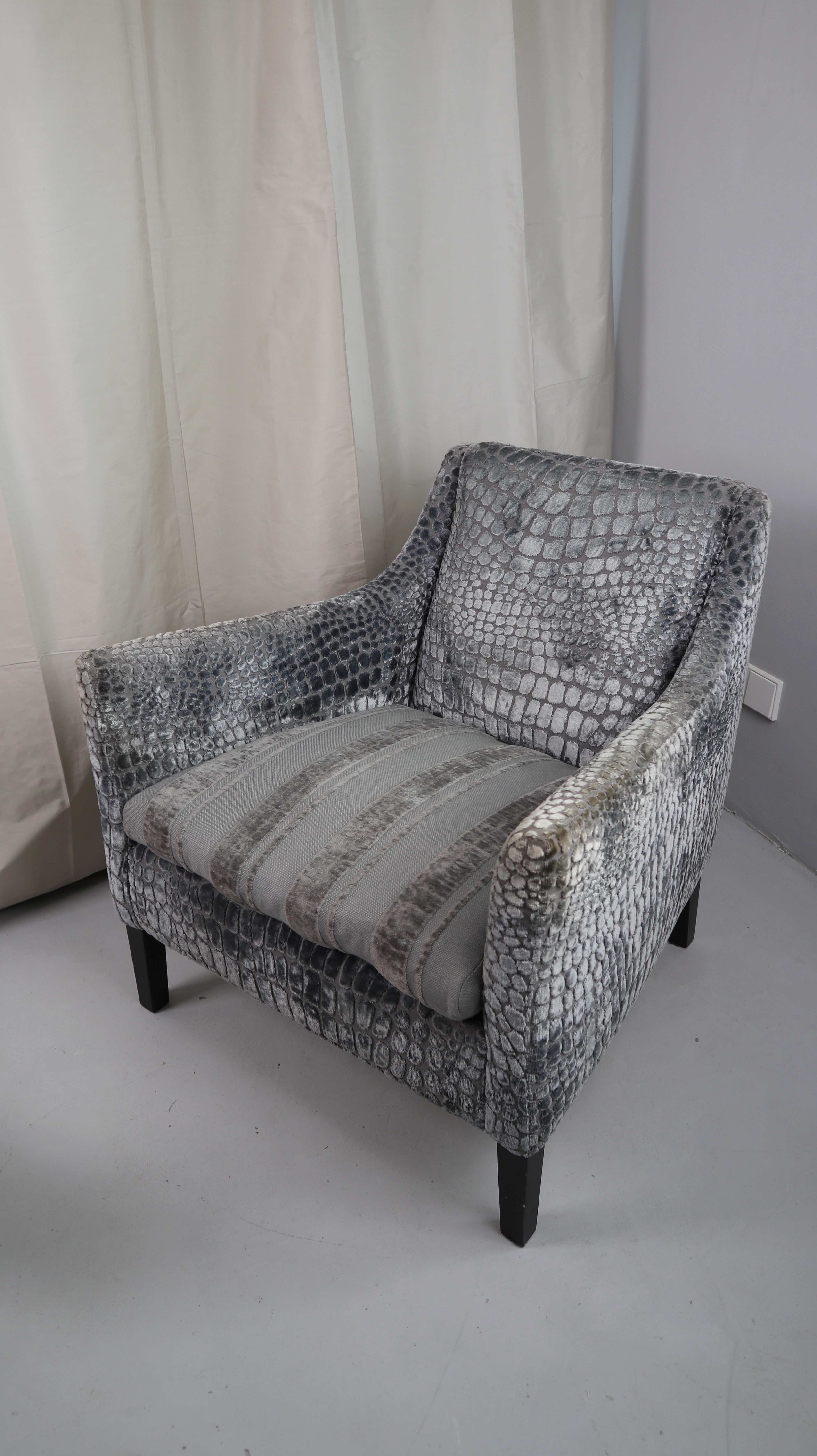 Designers Guild Sessel Grau Samtsessel Polstermöbel Lounge Hotelsessel