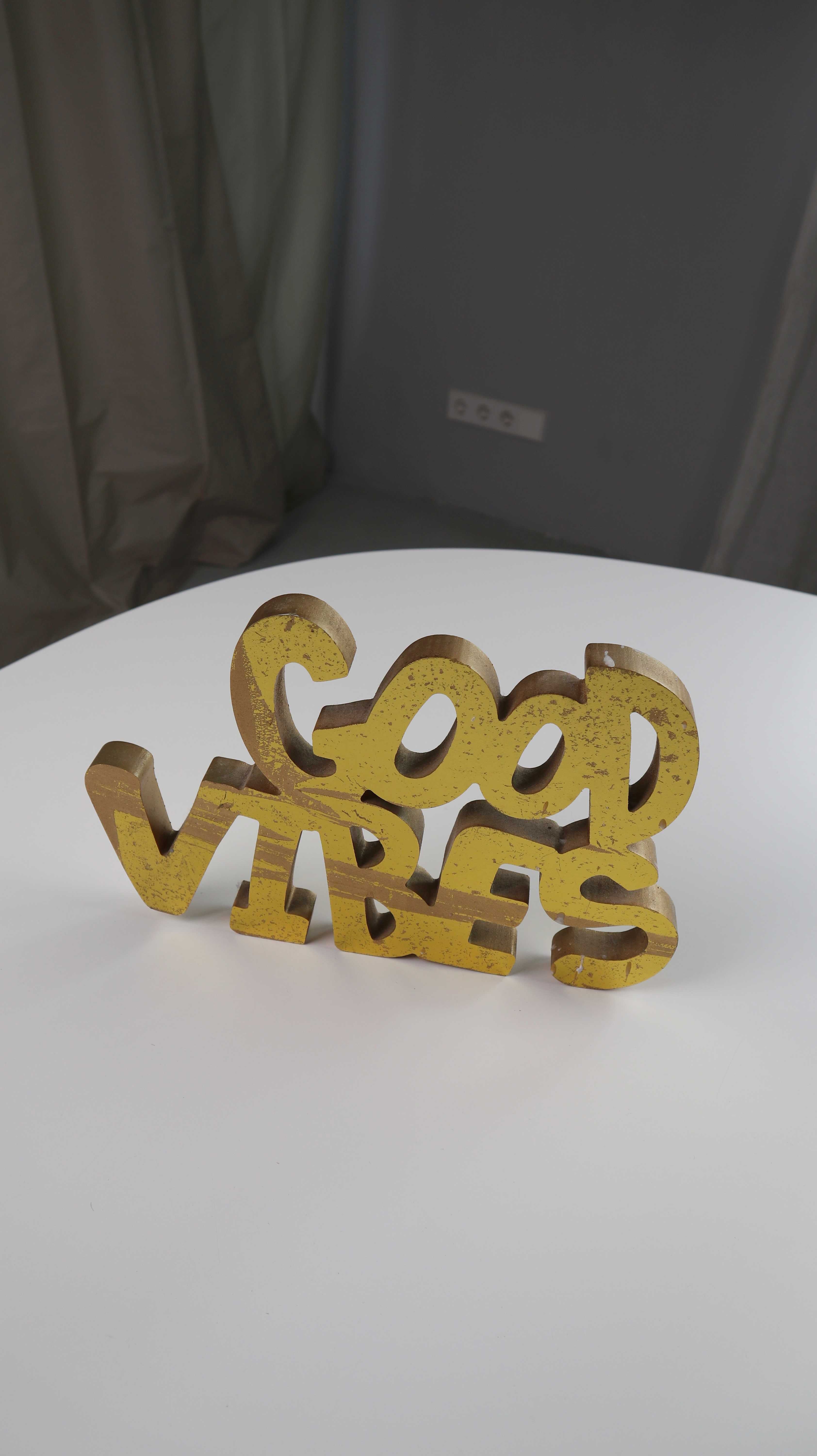 Good Vibes Schild Aufsteller Gold Wandbild Buchstaben