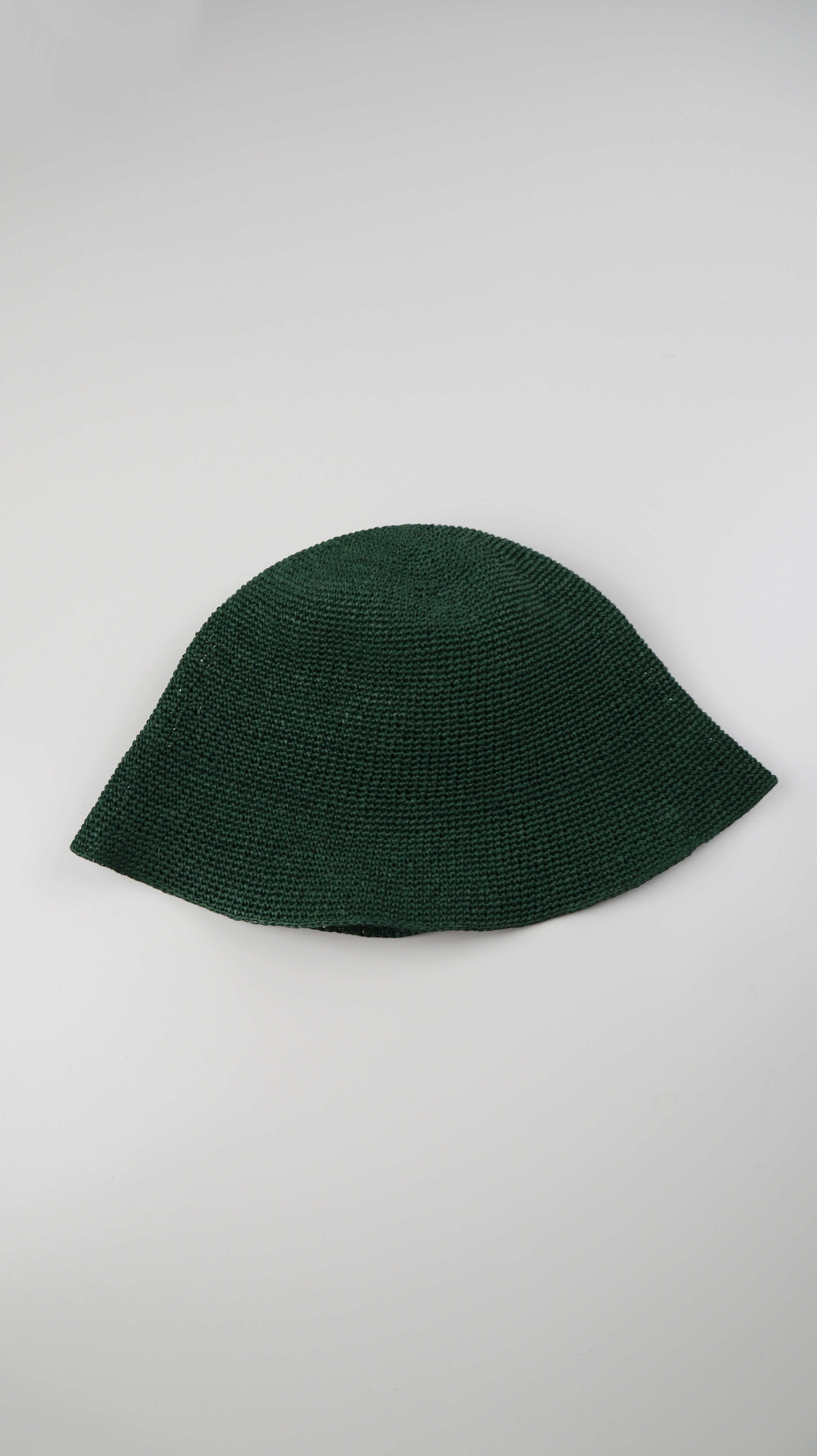 COS Hut Grün dunkelgrün geflochten Crocket Hat